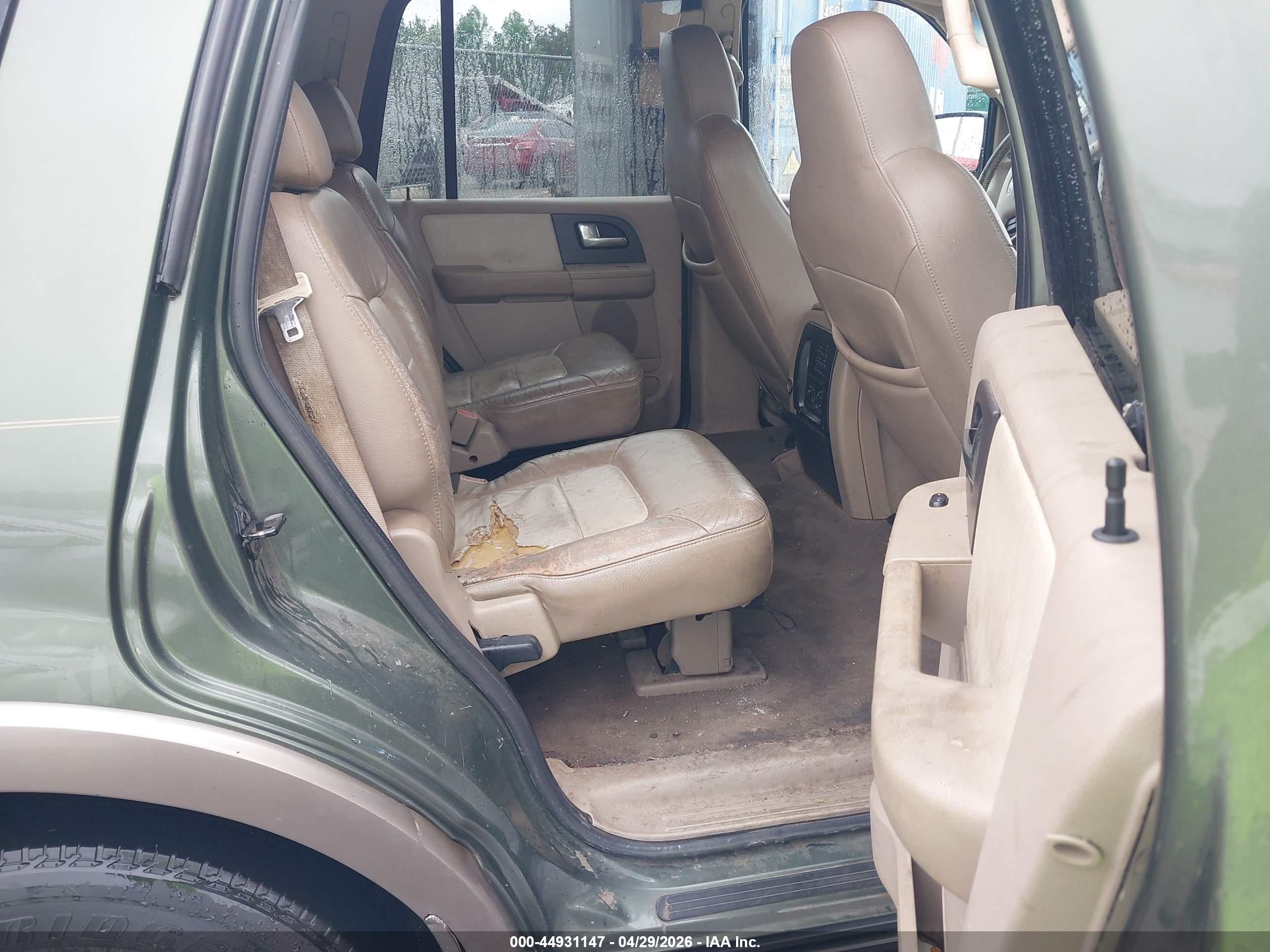 FORD EXPEDITION image 8
