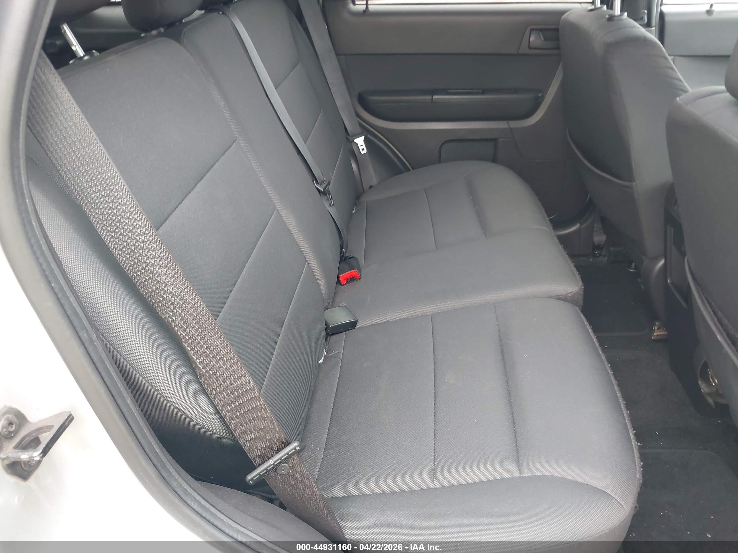 FORD ESCAPE image 8