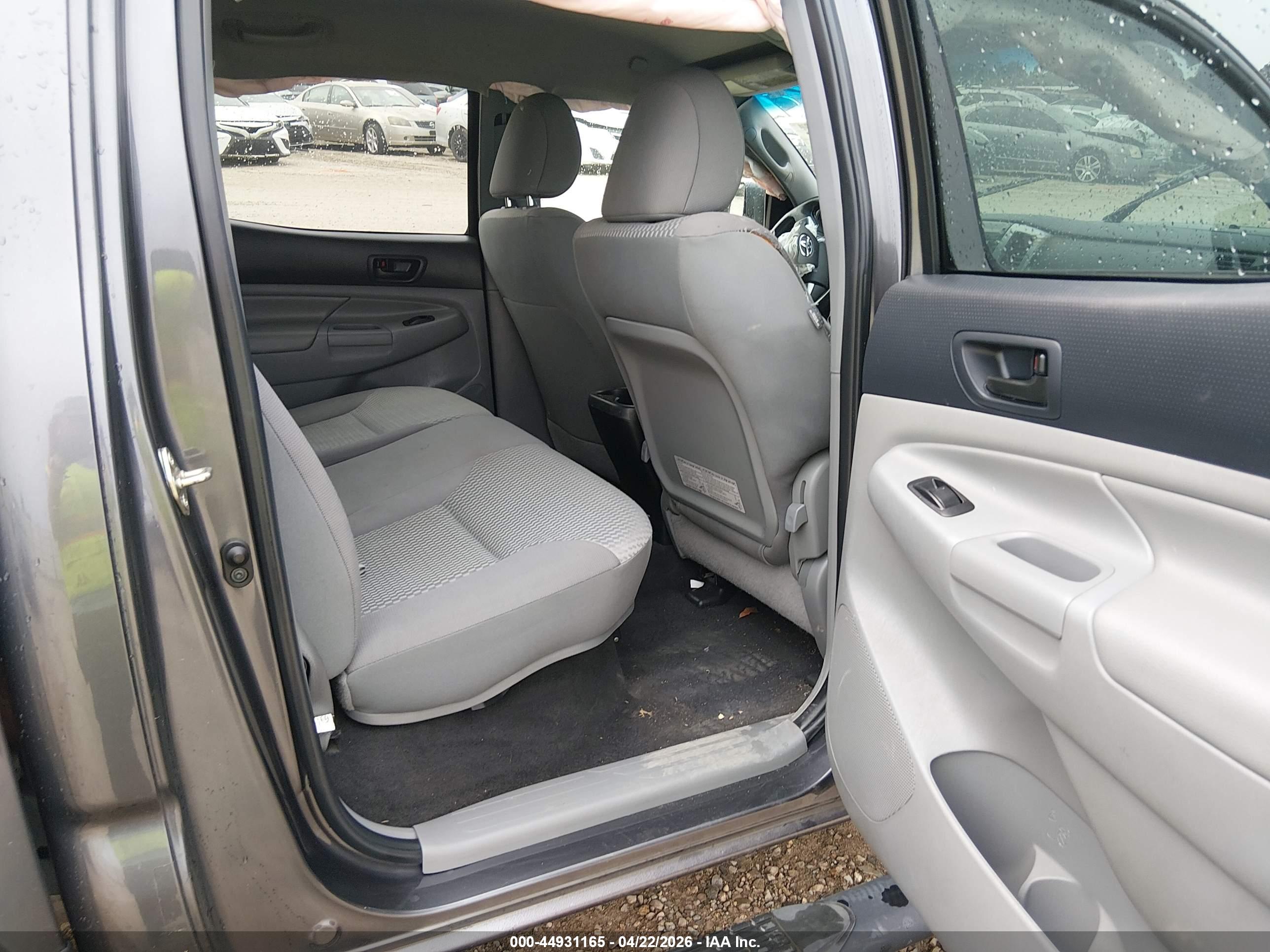 TOYOTA TACOMA image 8