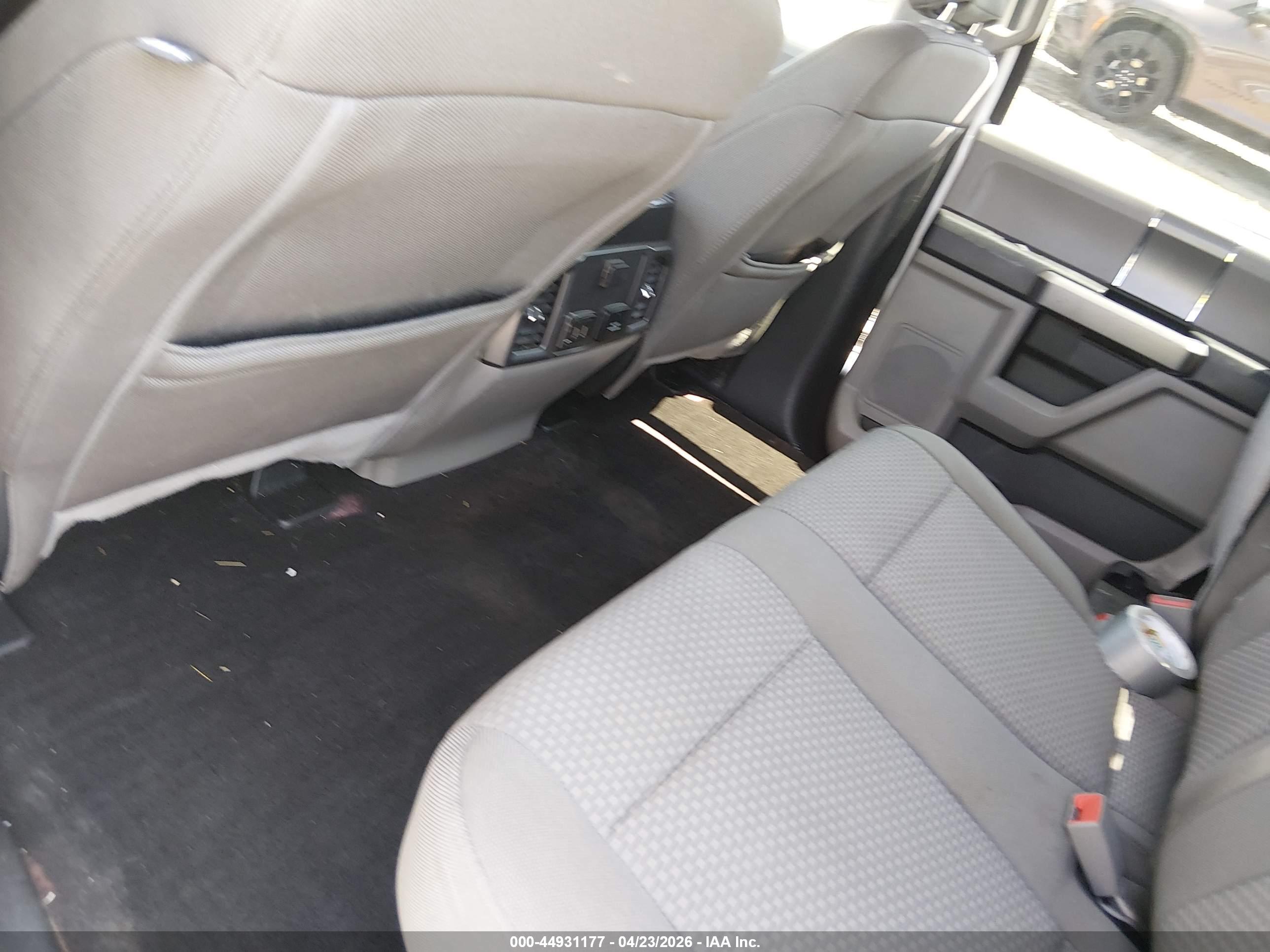 FORD F-150 image 8