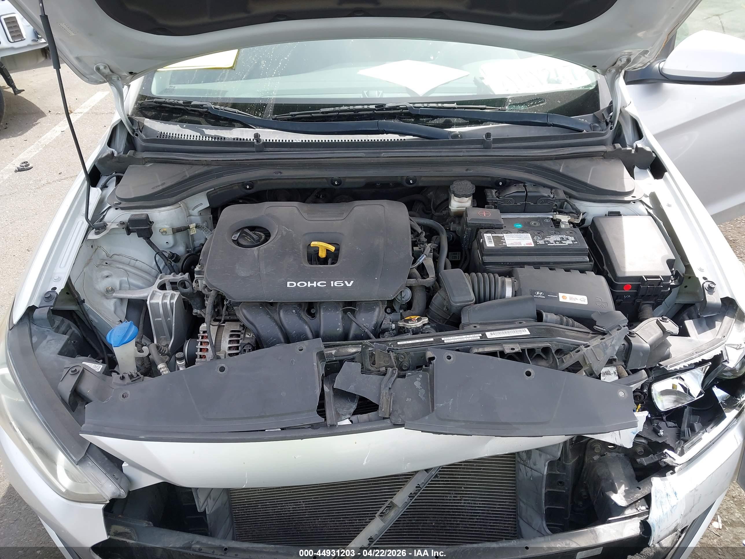 HYUNDAI ELANTRA image 10