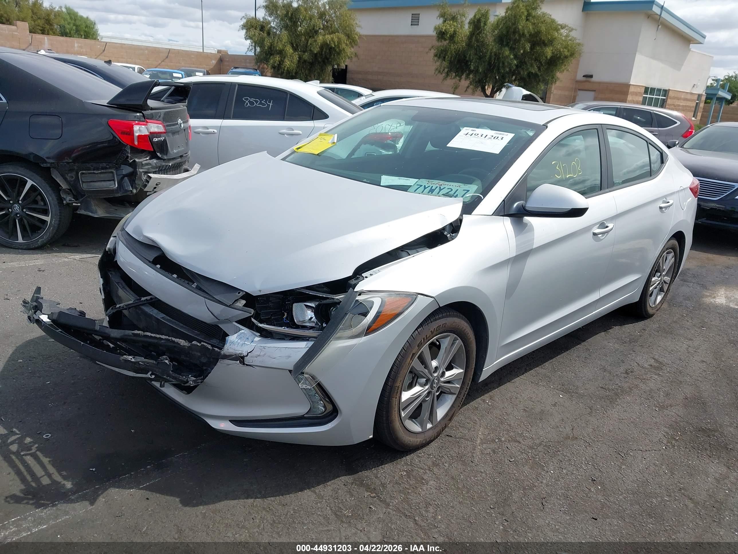 HYUNDAI ELANTRA image 2