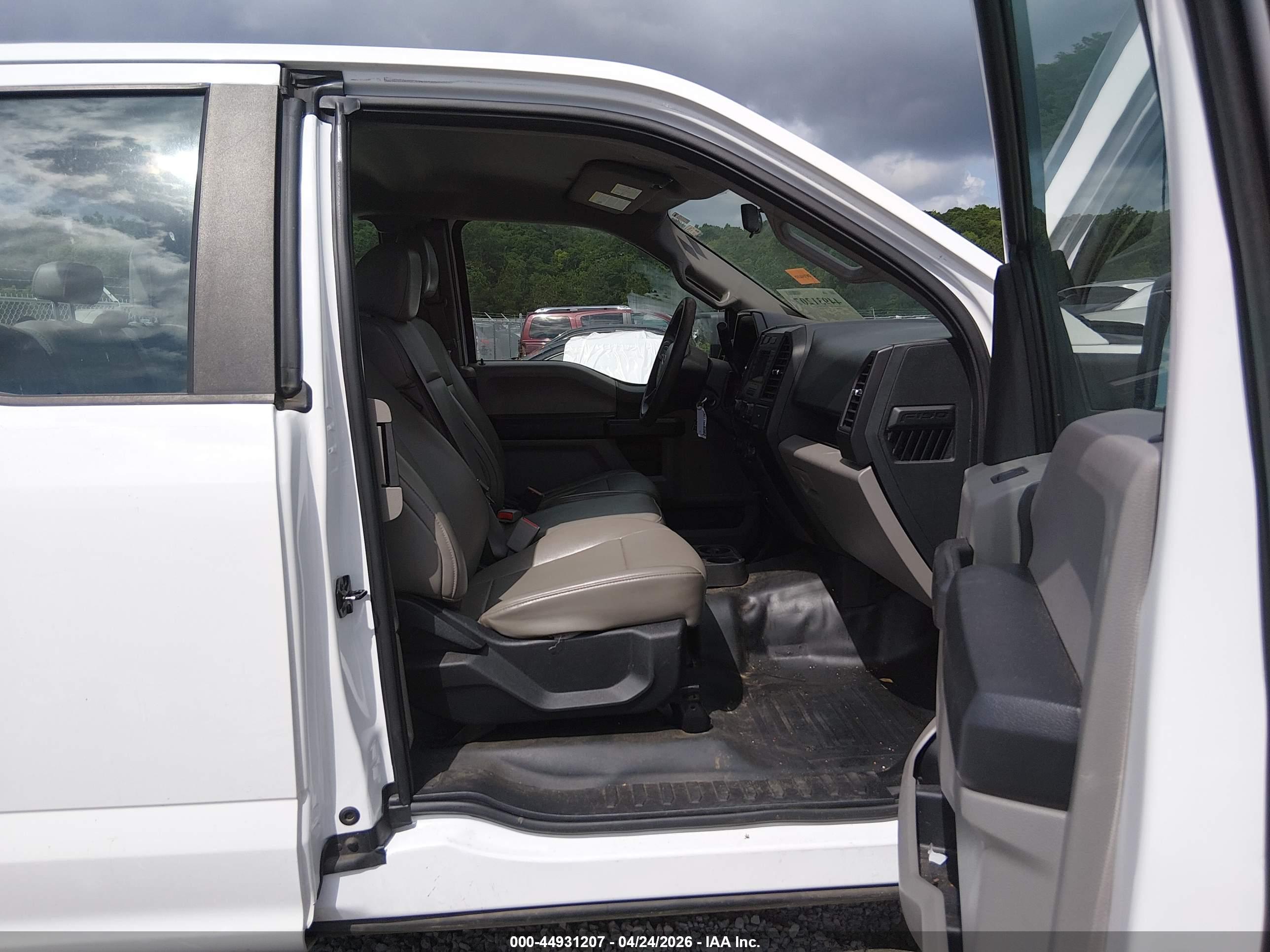 FORD F-150 image 5