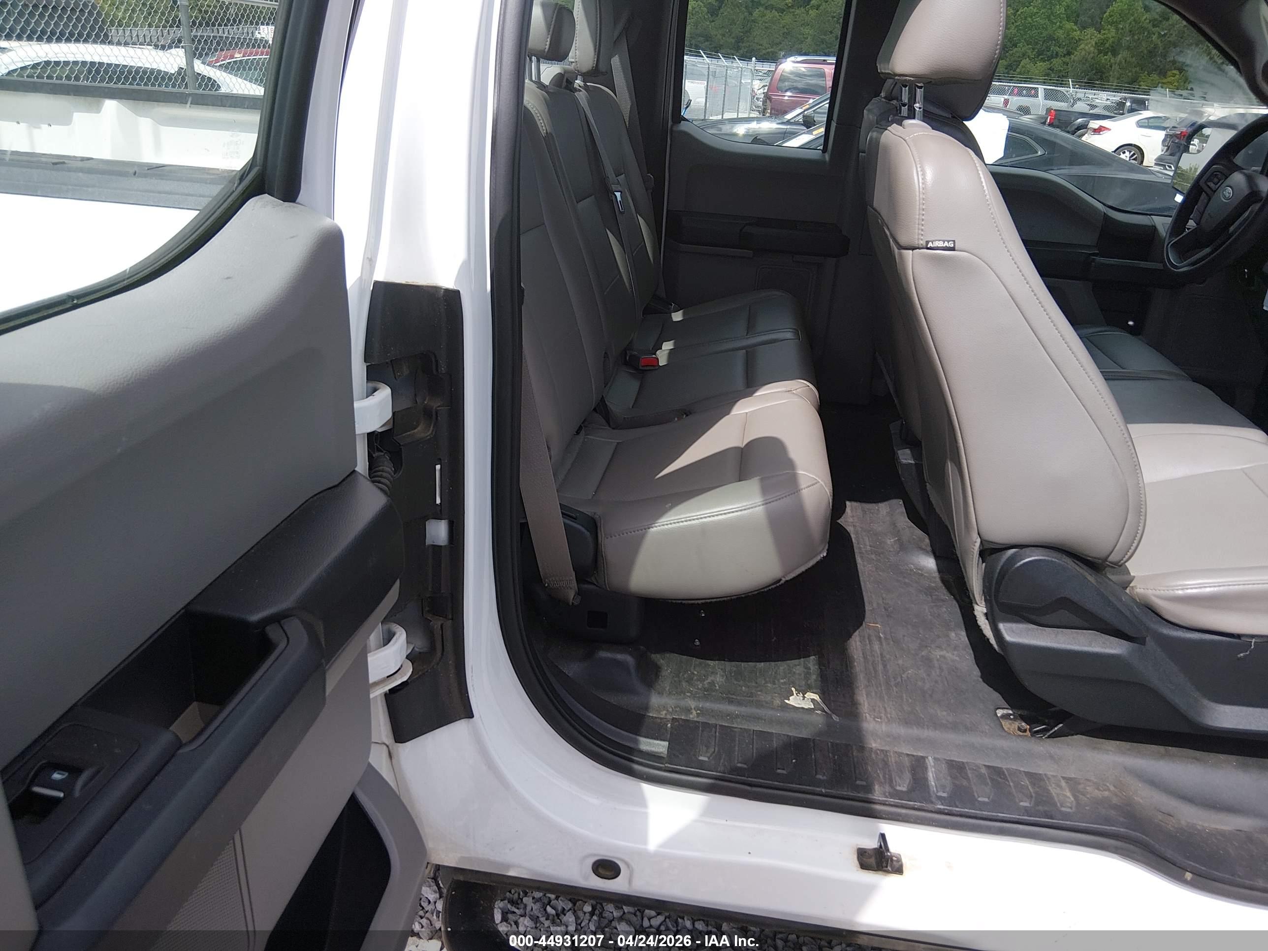 FORD F-150 image 8