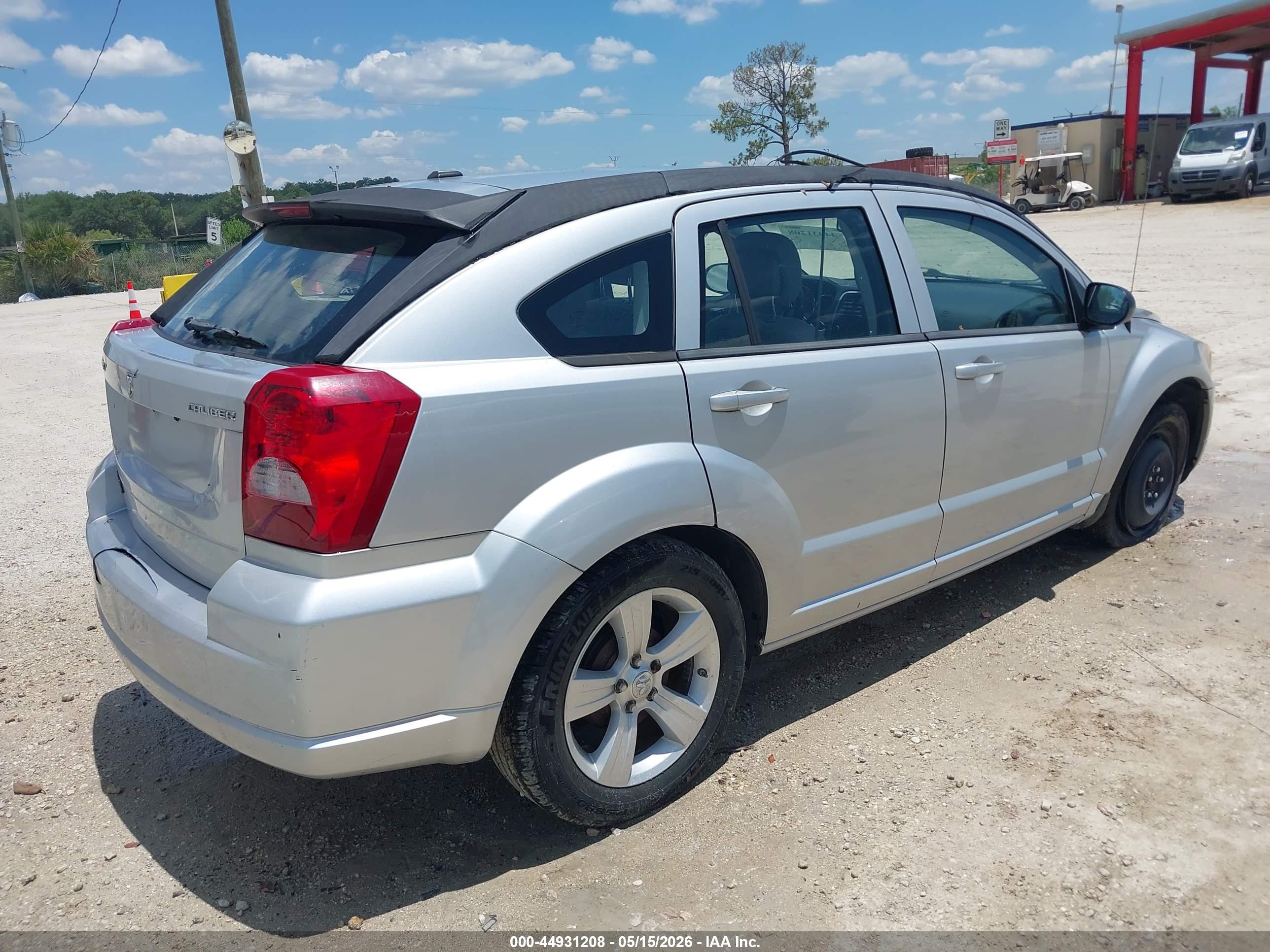DODGE CALIBER image 4