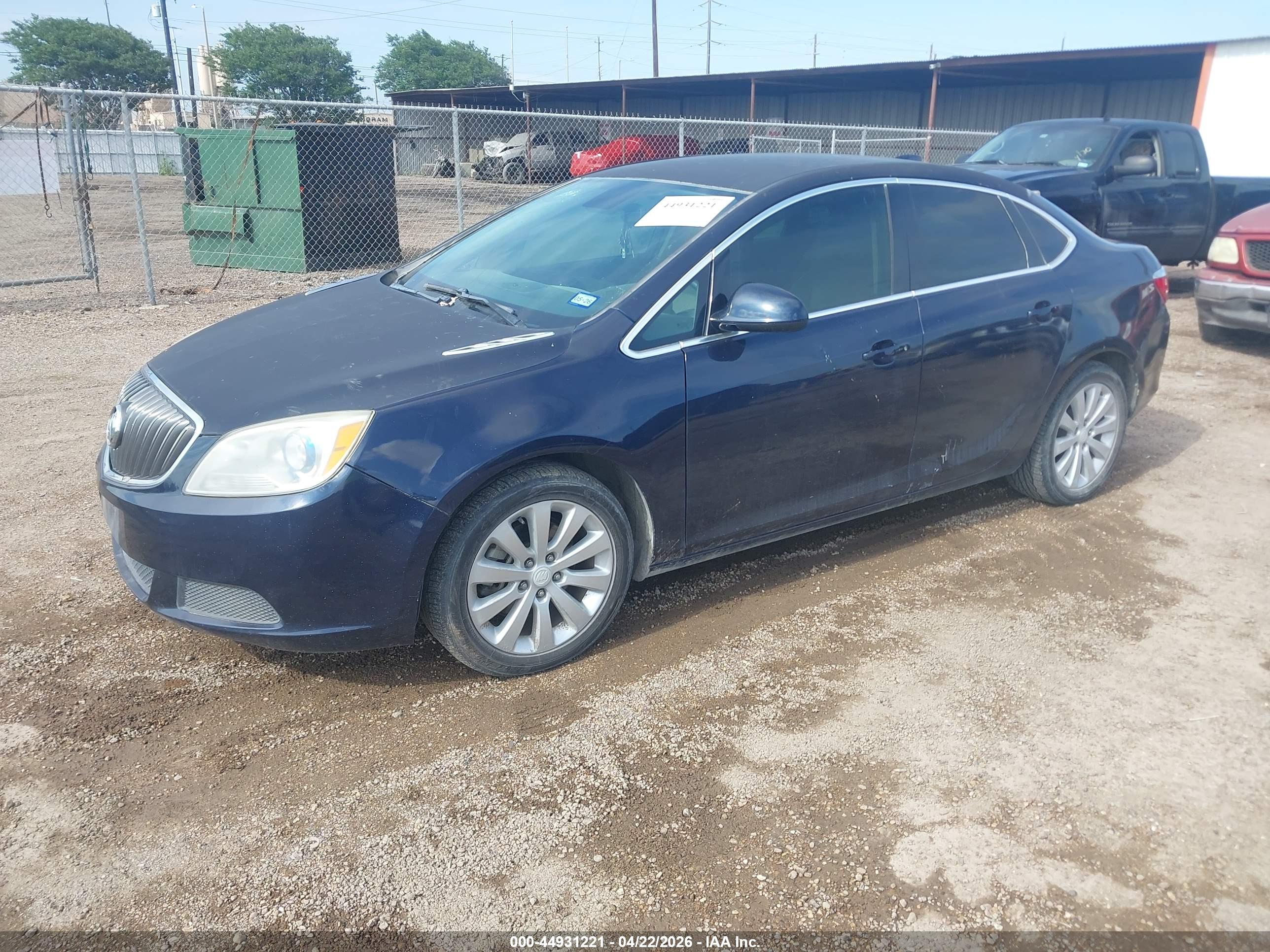 BUICK VERANO image 2