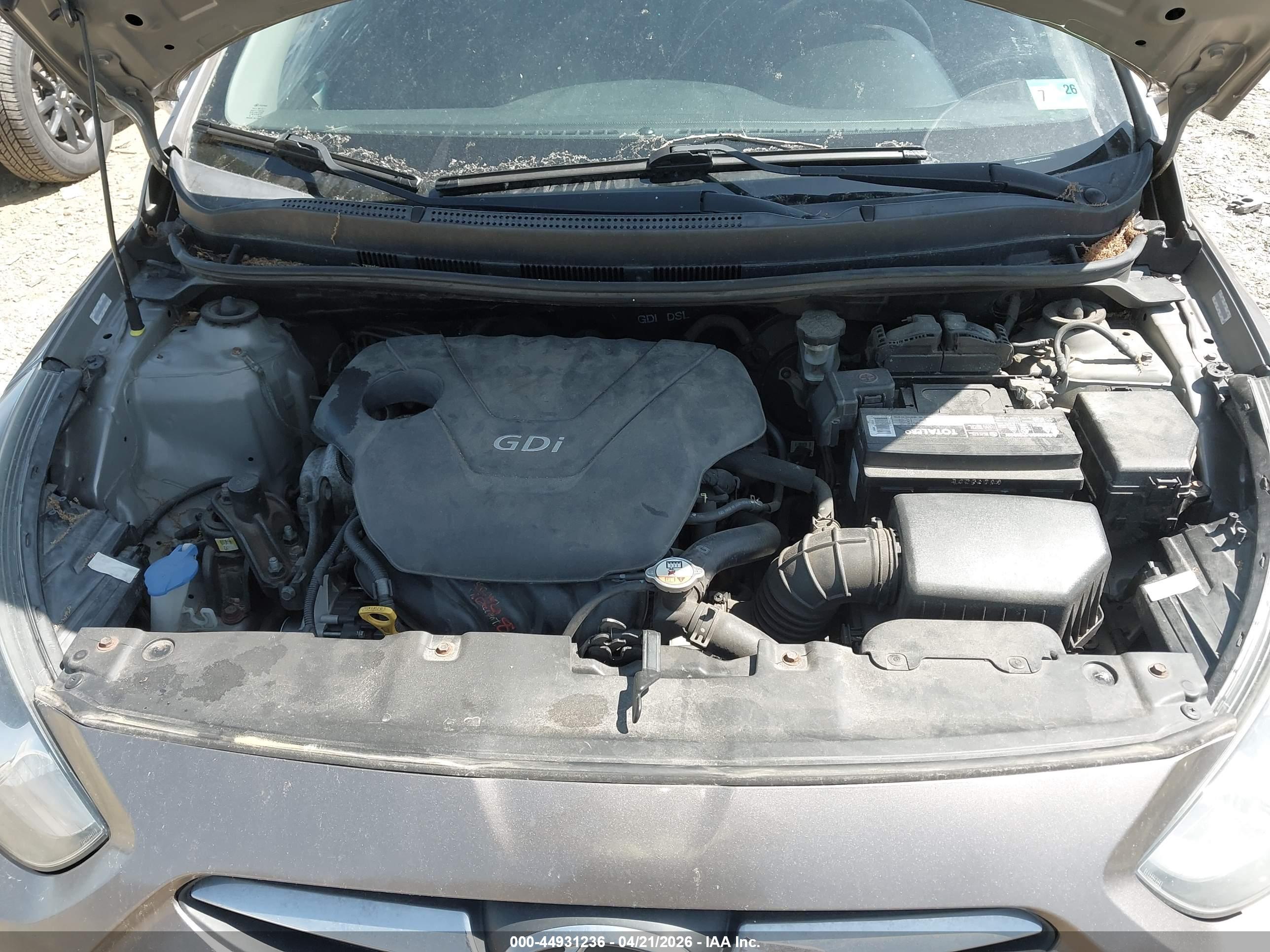 HYUNDAI ACCENT image 10