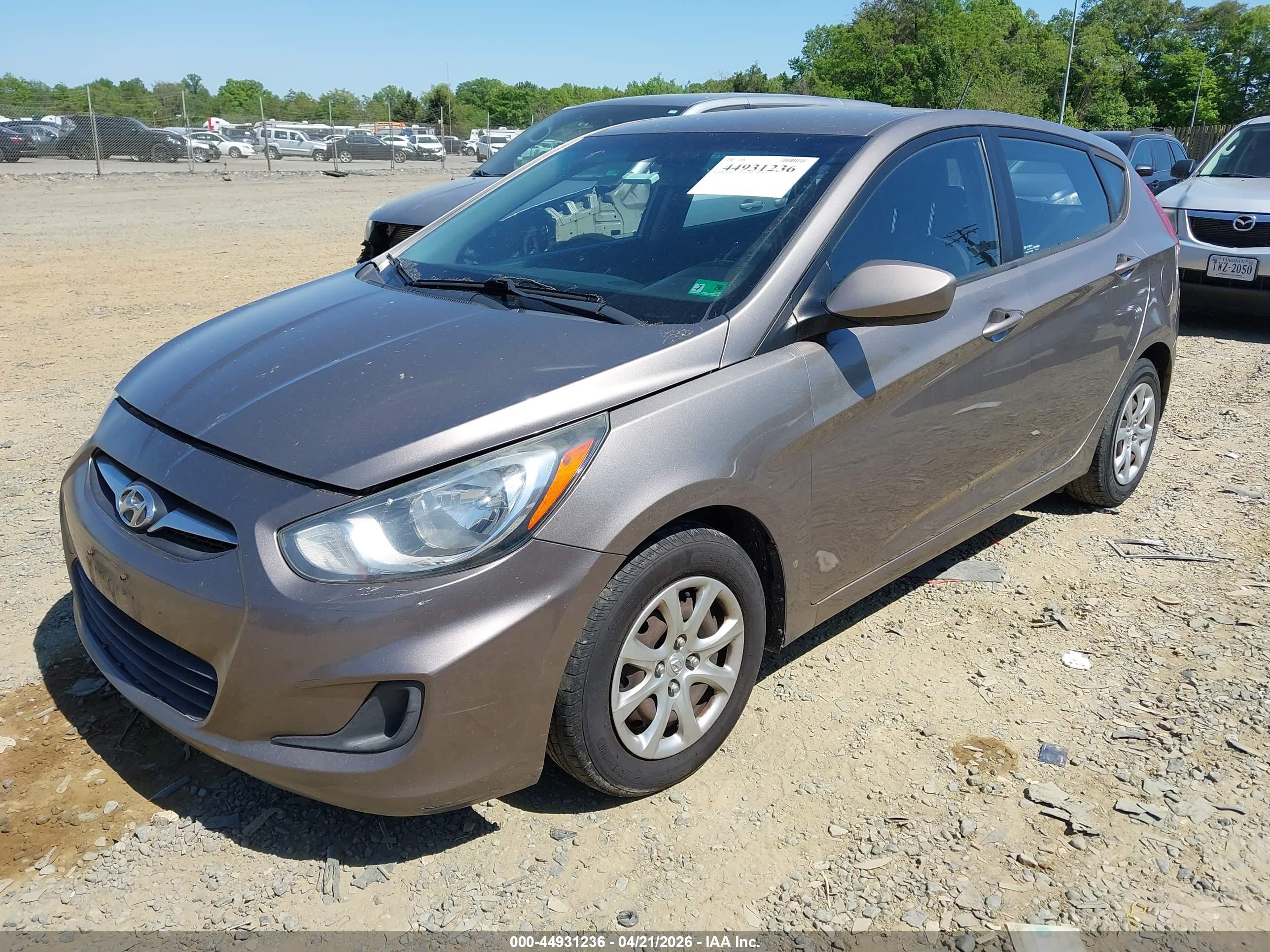 HYUNDAI ACCENT image 2