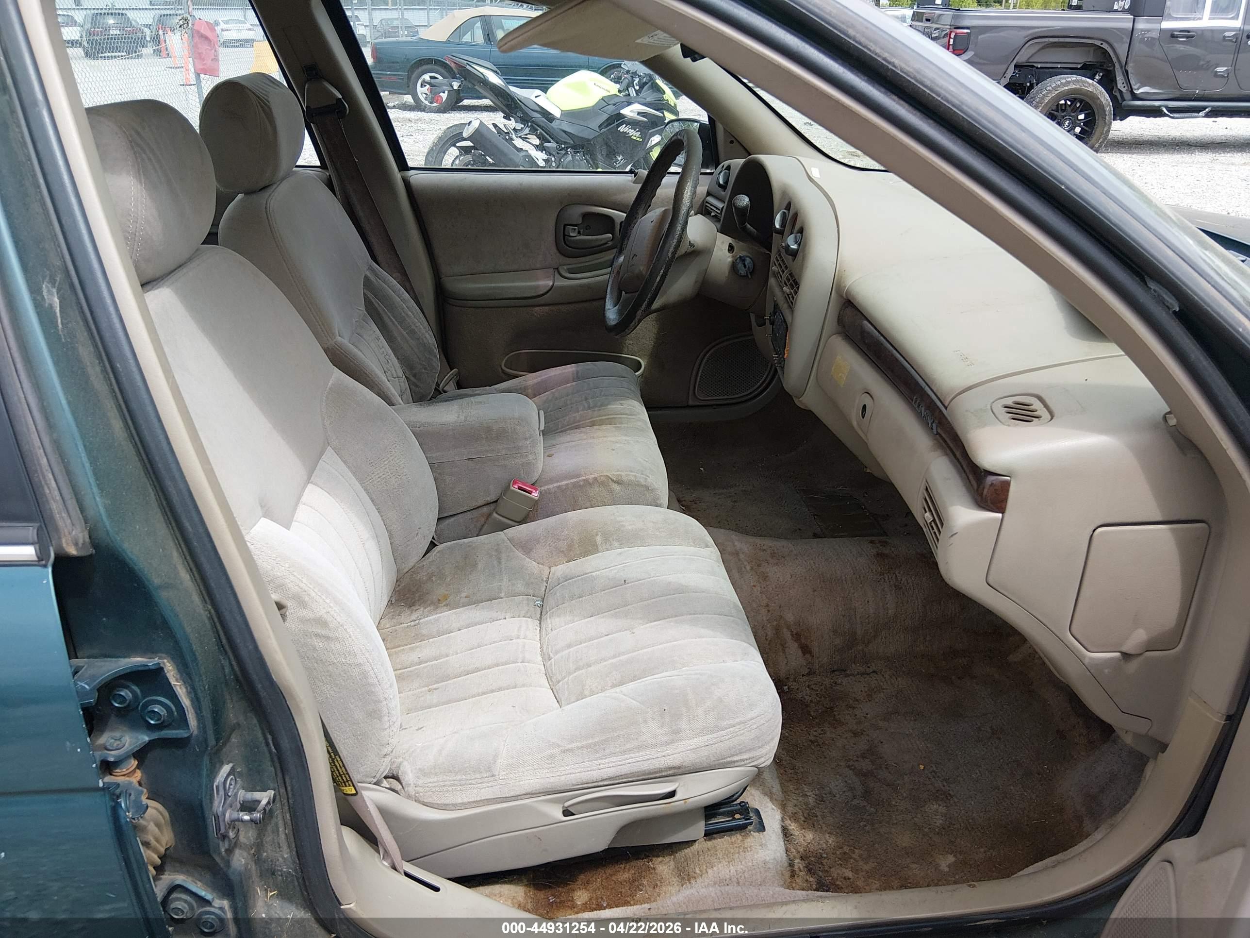 CHEVROLET LUMINA image 5