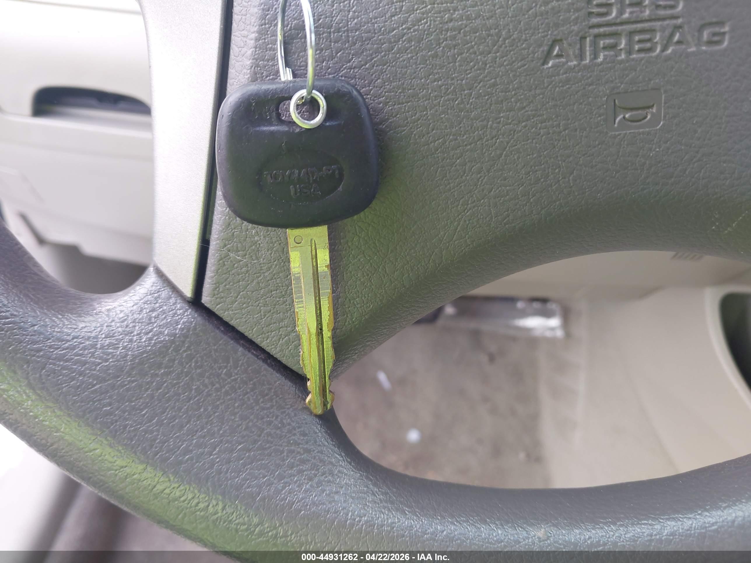 TOYOTA CAMRY image 11