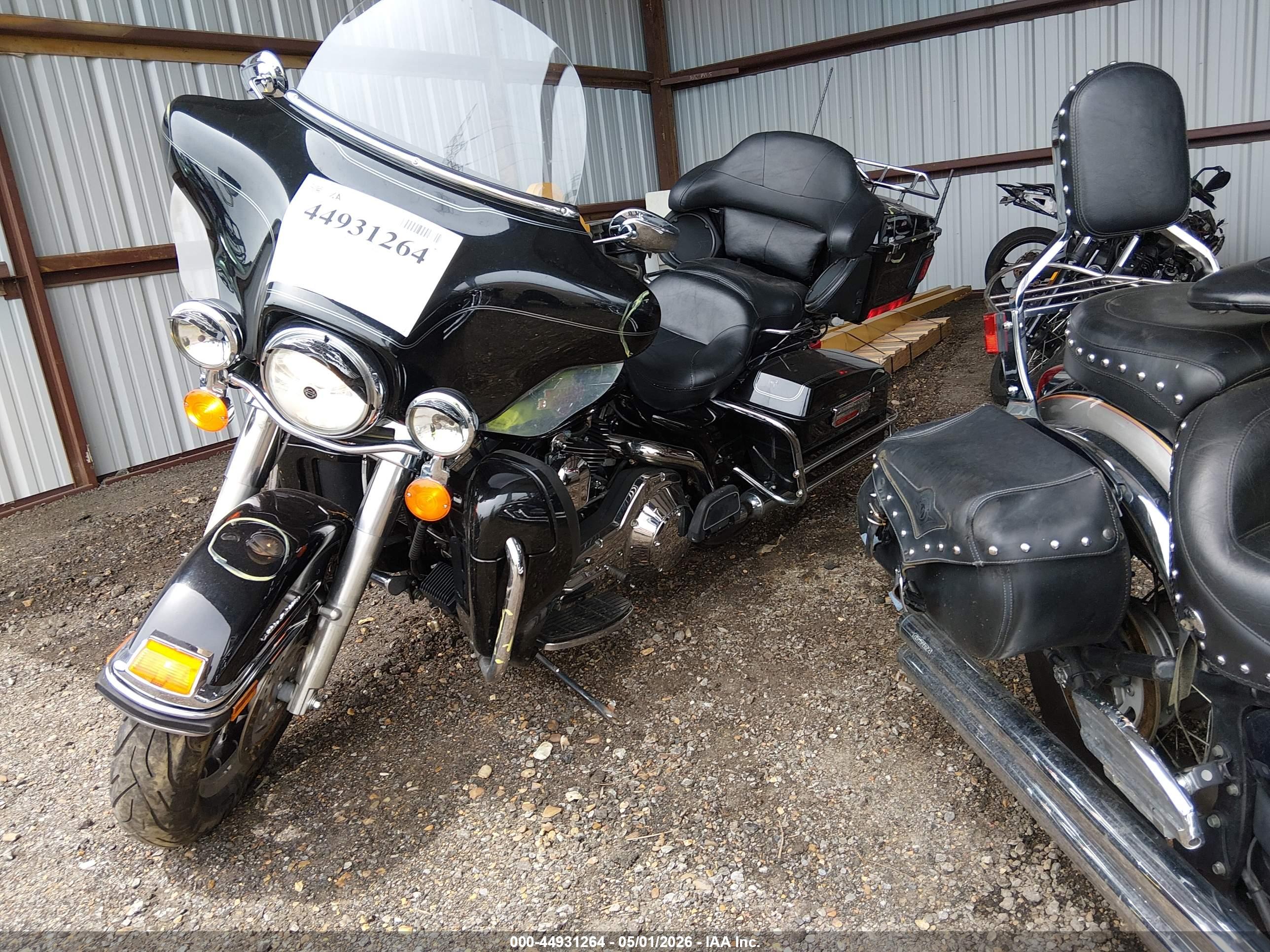HARLEY-DAVIDSON FLHTCUI image 2