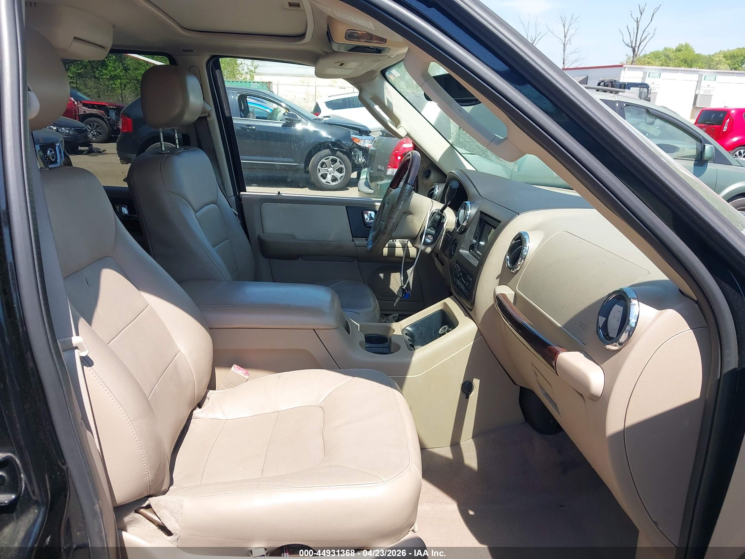 FORD EXPEDITION image 5