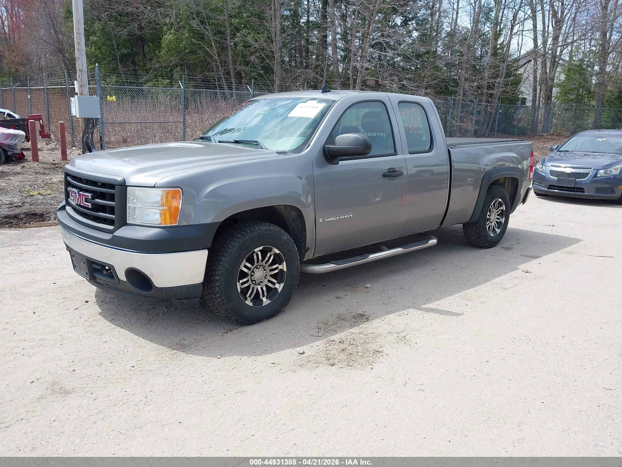 GMC SIERRA image 2