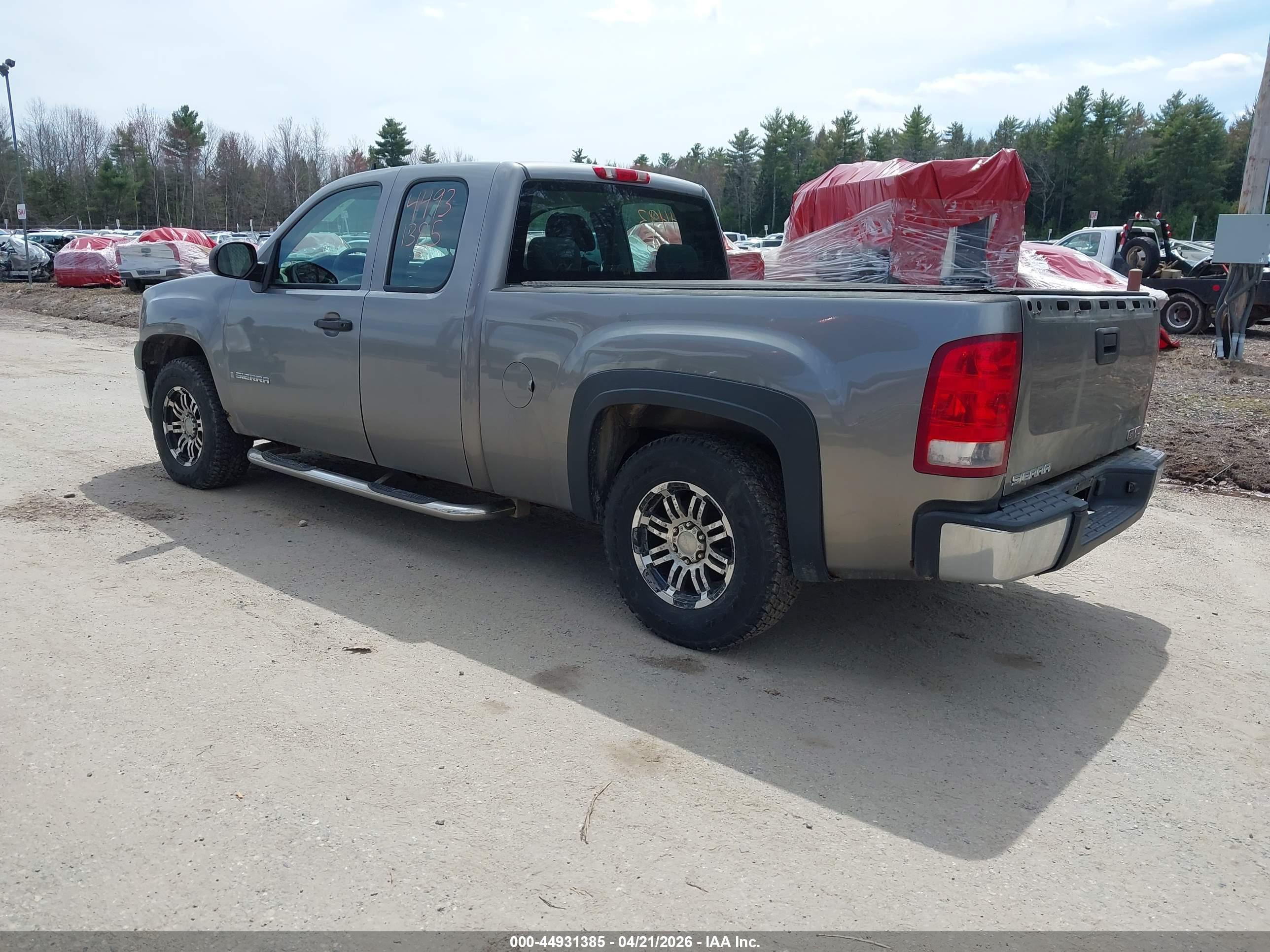 GMC SIERRA image 3