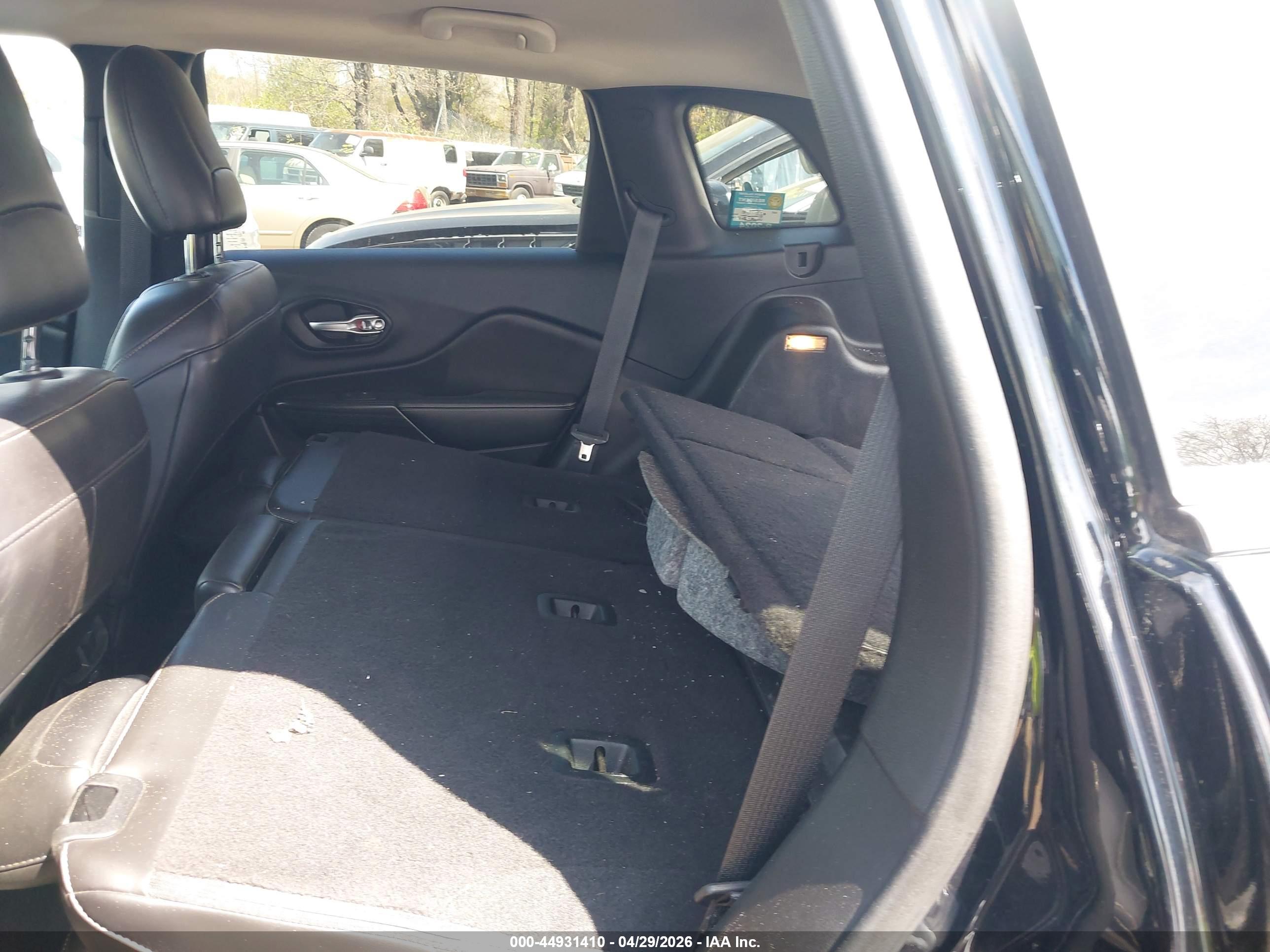 JEEP CHEROKEE image 8