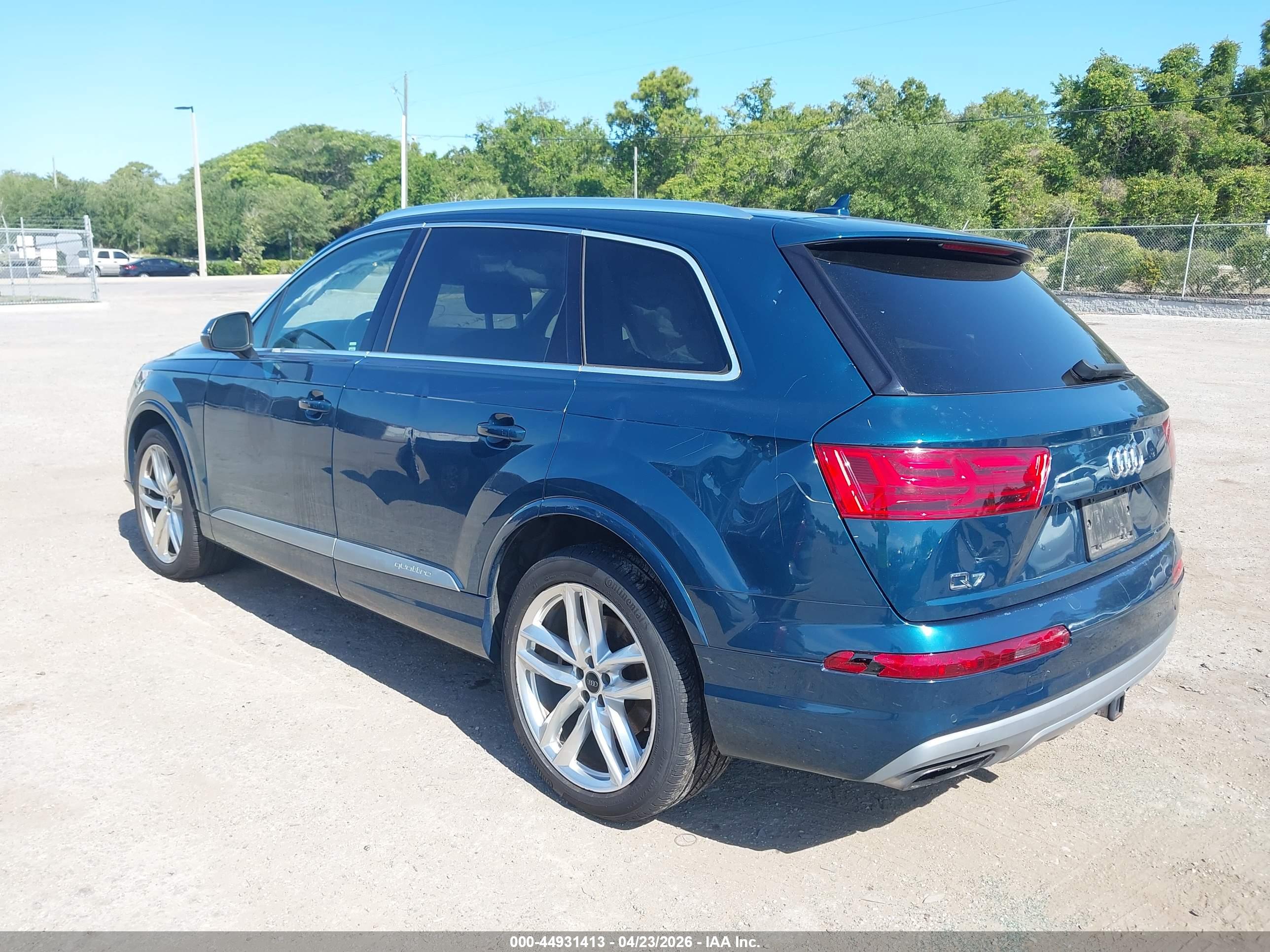 AUDI Q7 image 3
