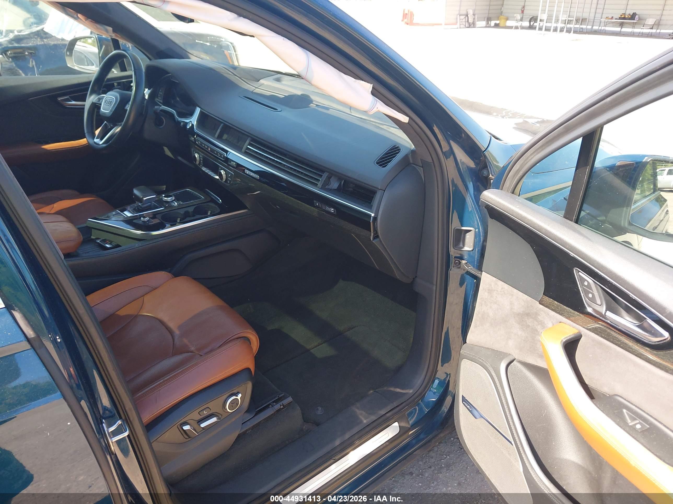 AUDI Q7 image 5