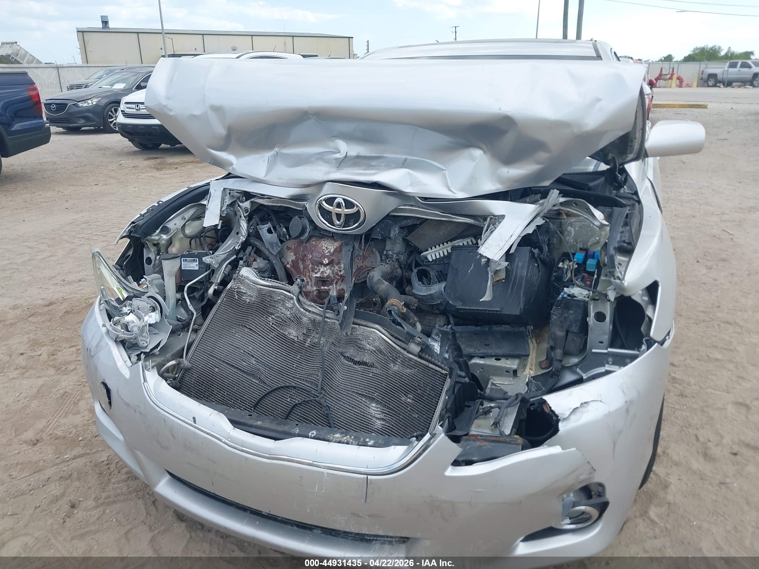 TOYOTA CAMRY image 6
