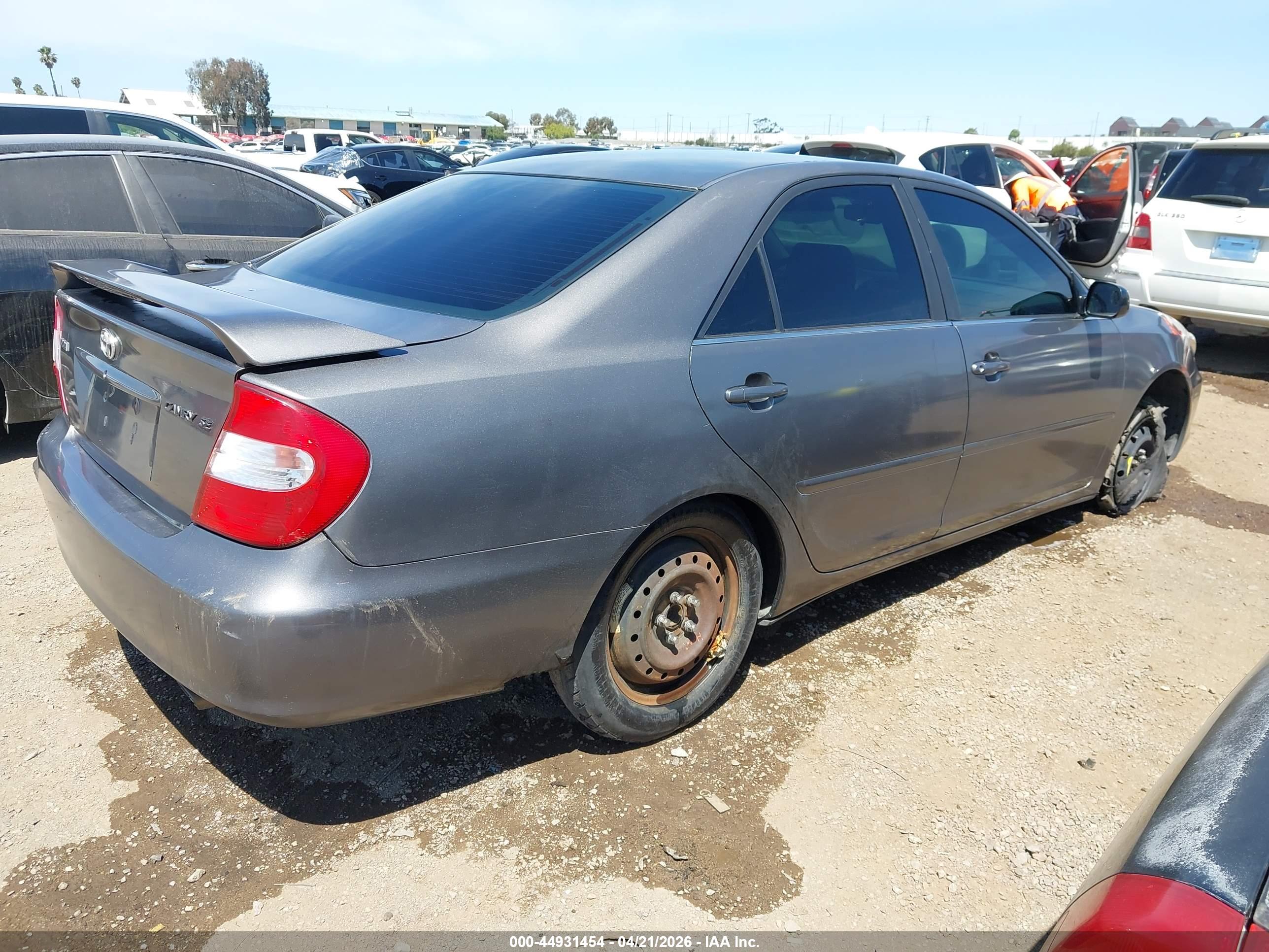 TOYOTA CAMRY image 4
