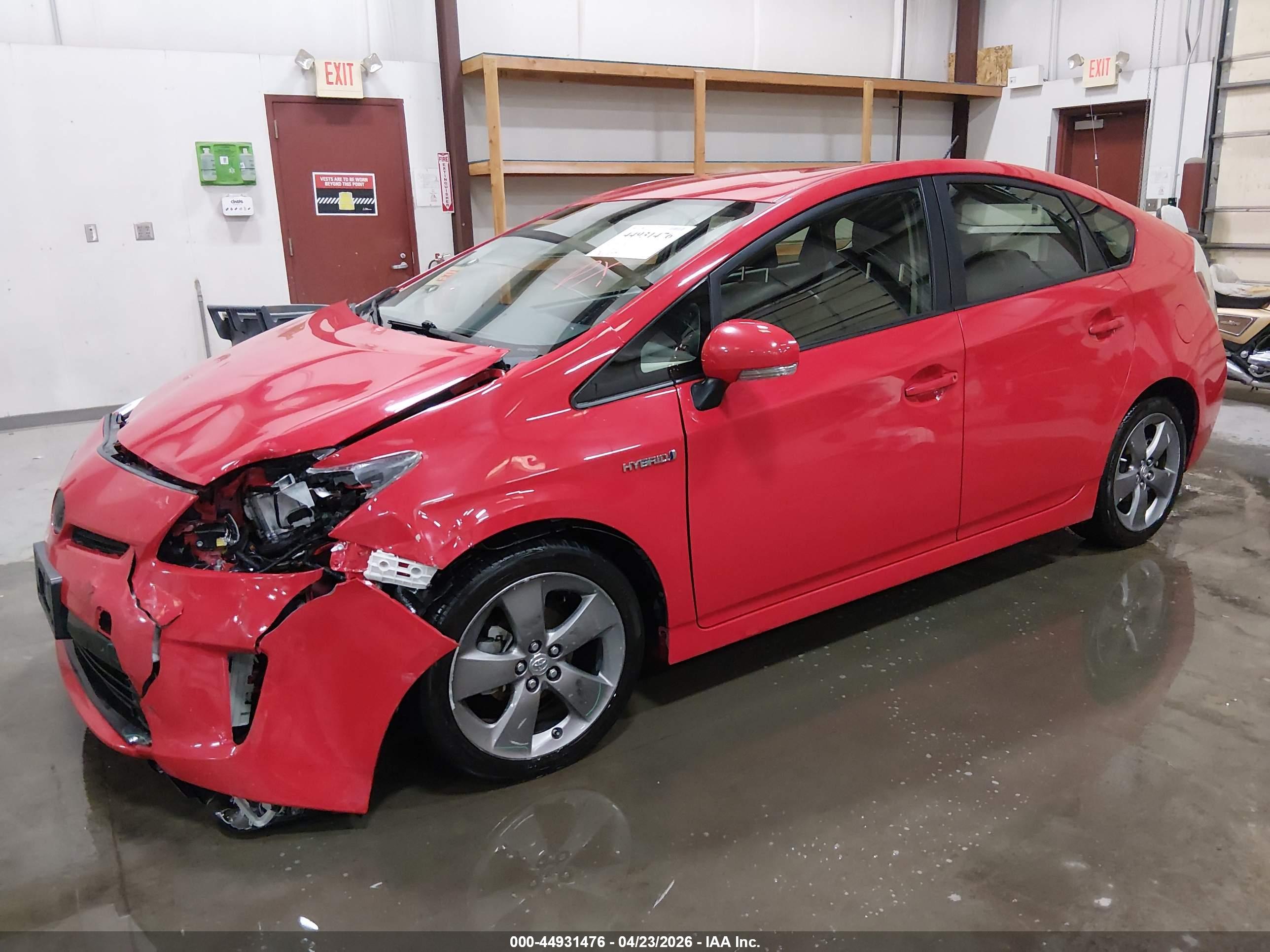 TOYOTA PRIUS image 2