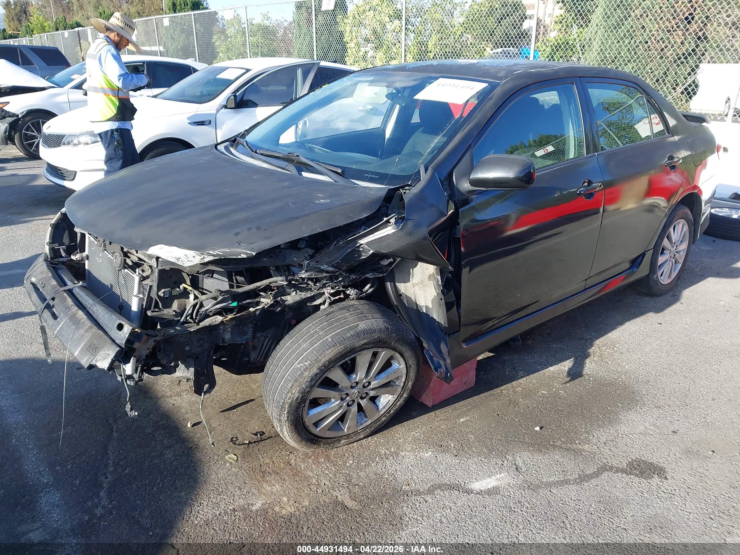 TOYOTA COROLLA image 2