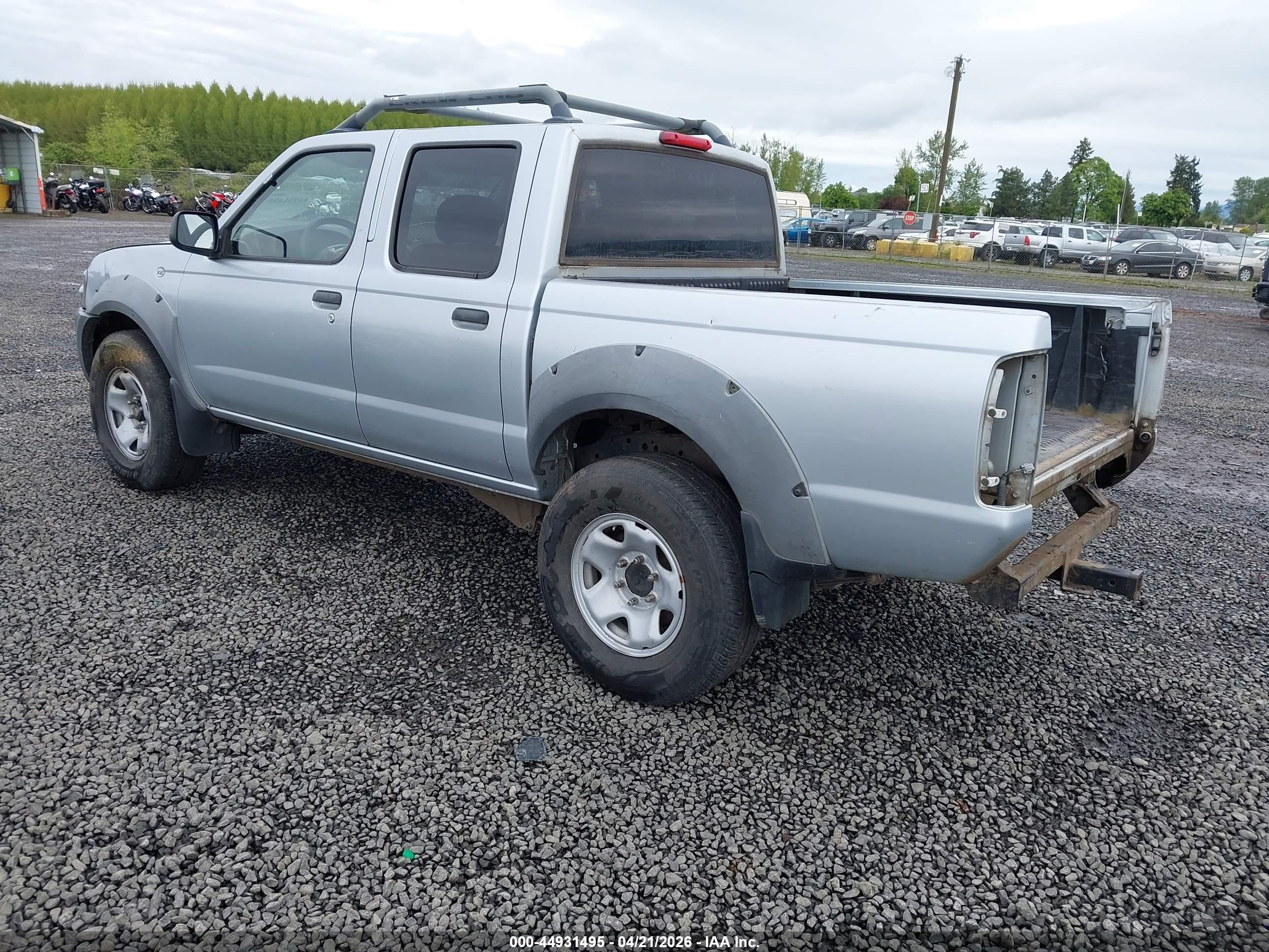 NISSAN FRONTIER image 3