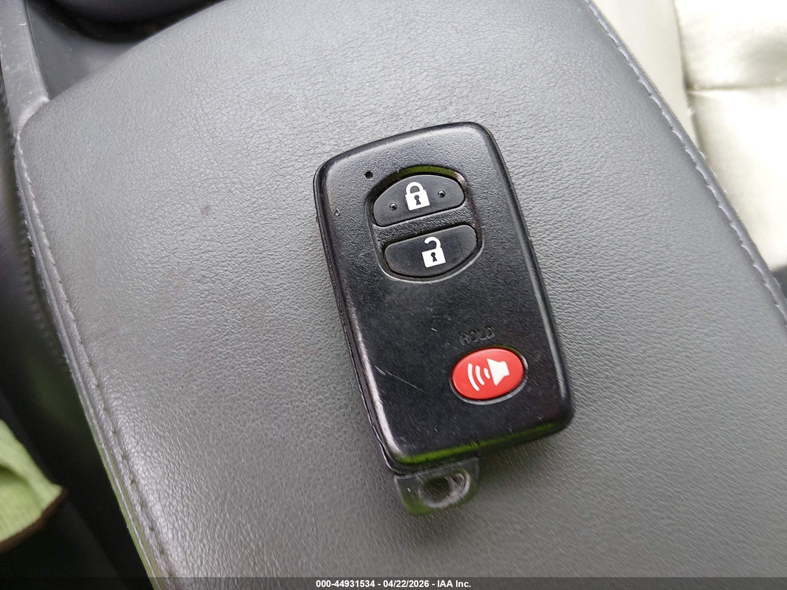 TOYOTA PRIUS image 11