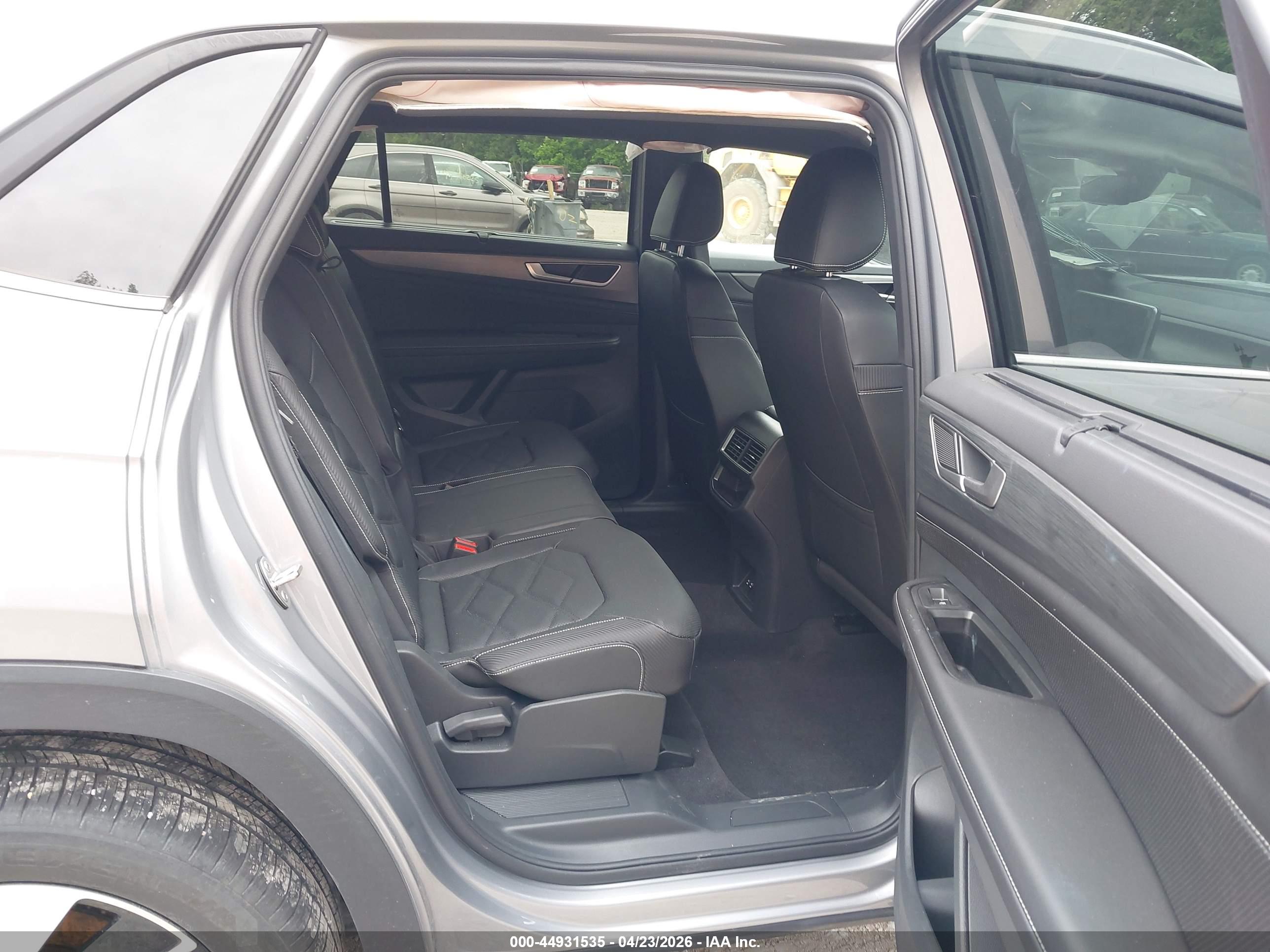 VOLKSWAGEN ATLAS image 8