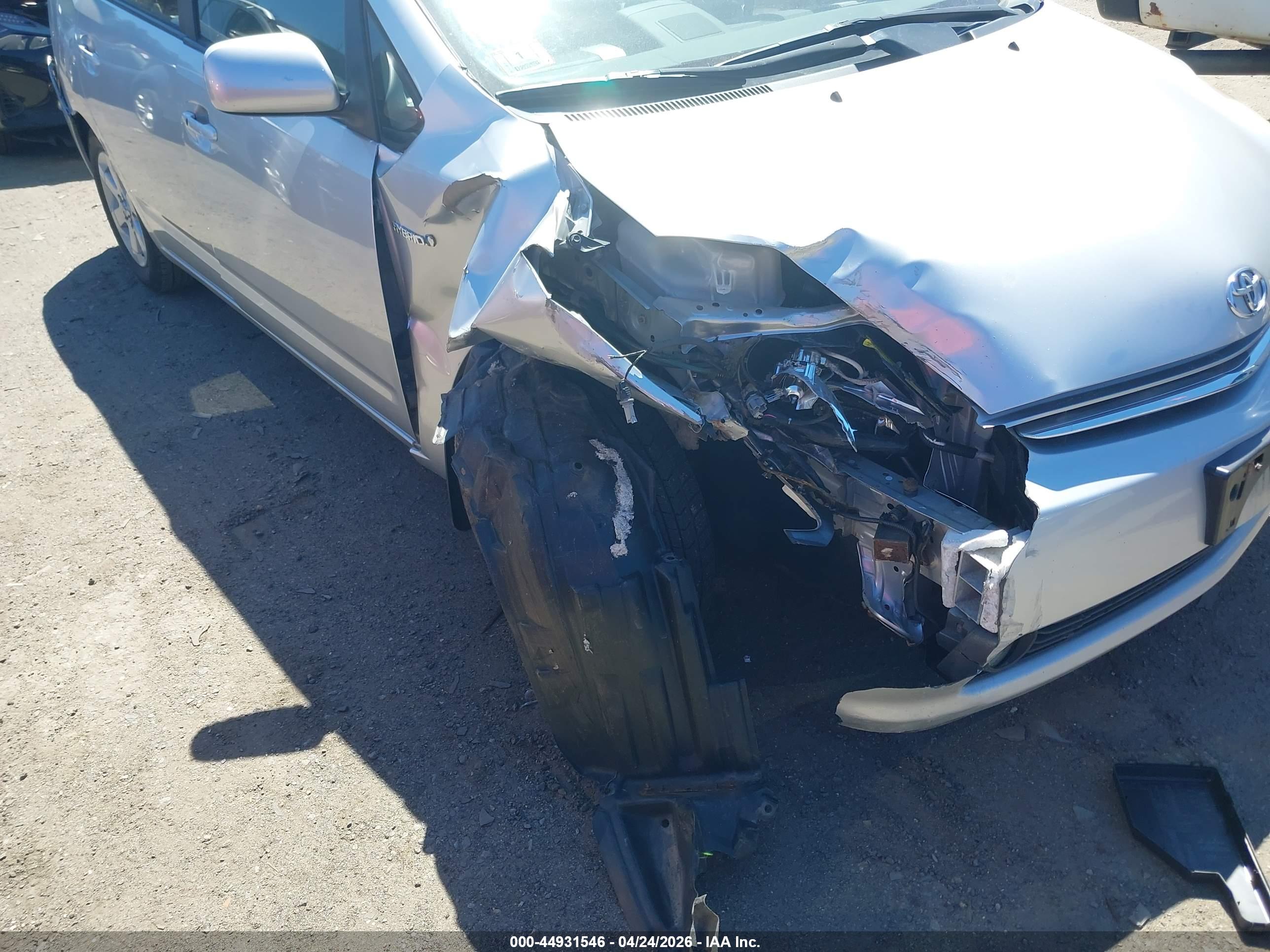 TOYOTA PRIUS image 6
