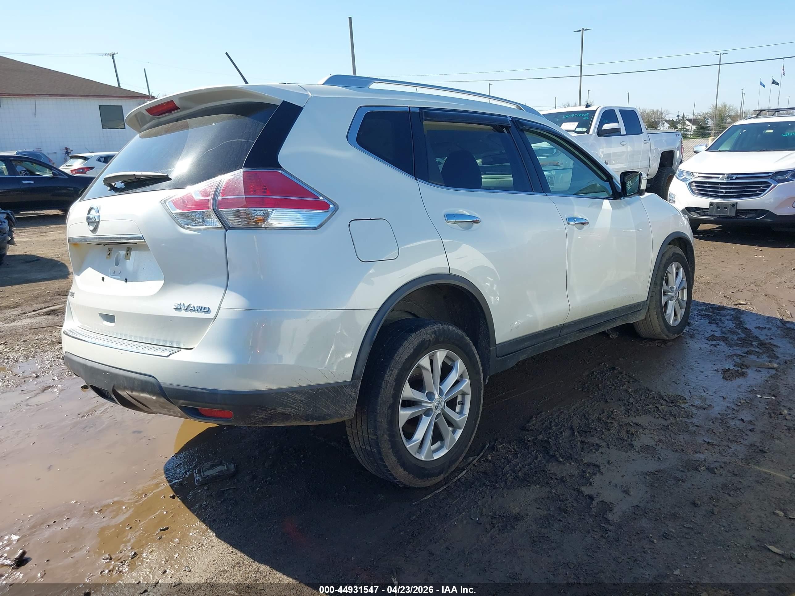 NISSAN ROGUE image 4