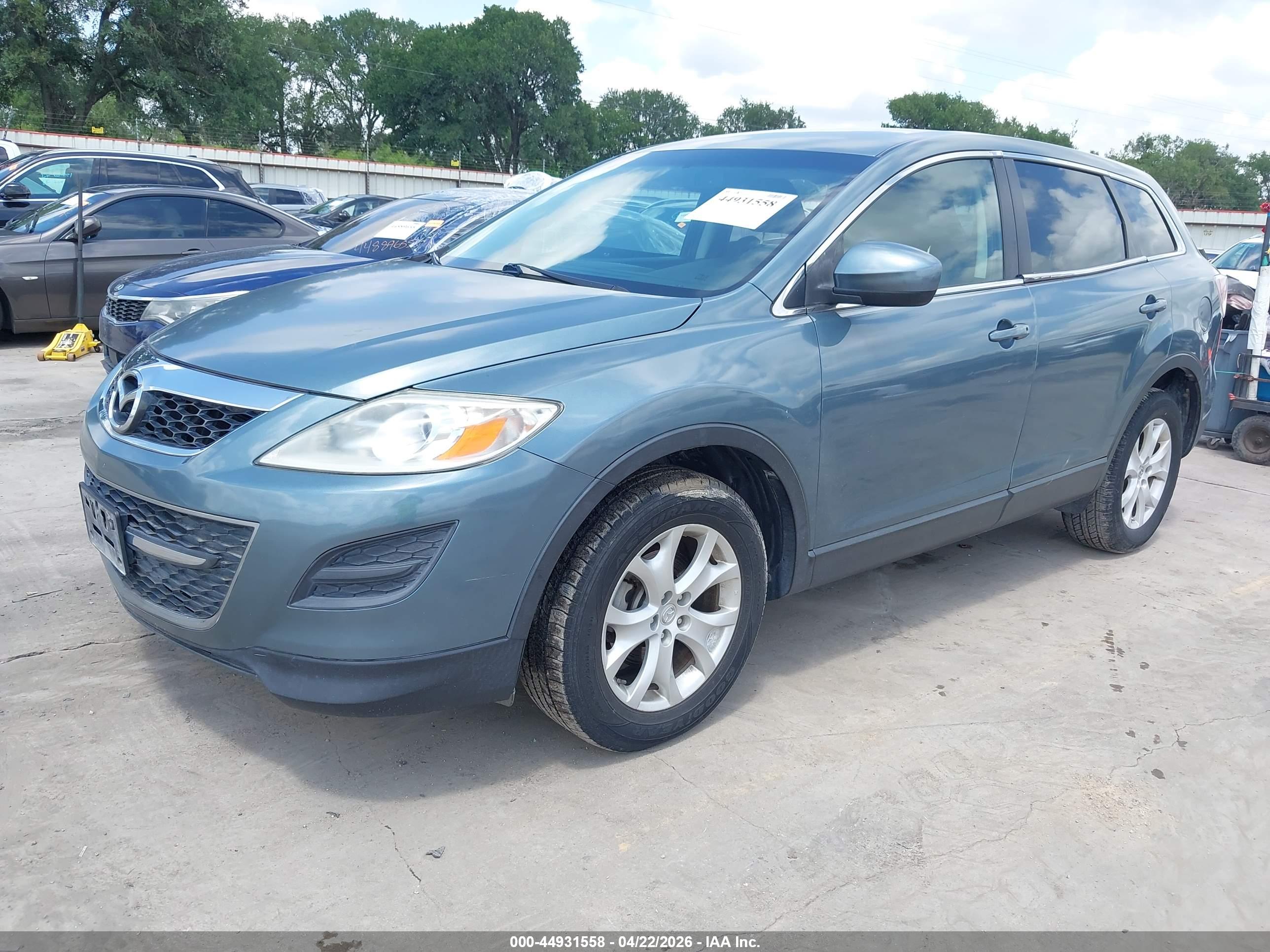 MAZDA CX-9 image 2
