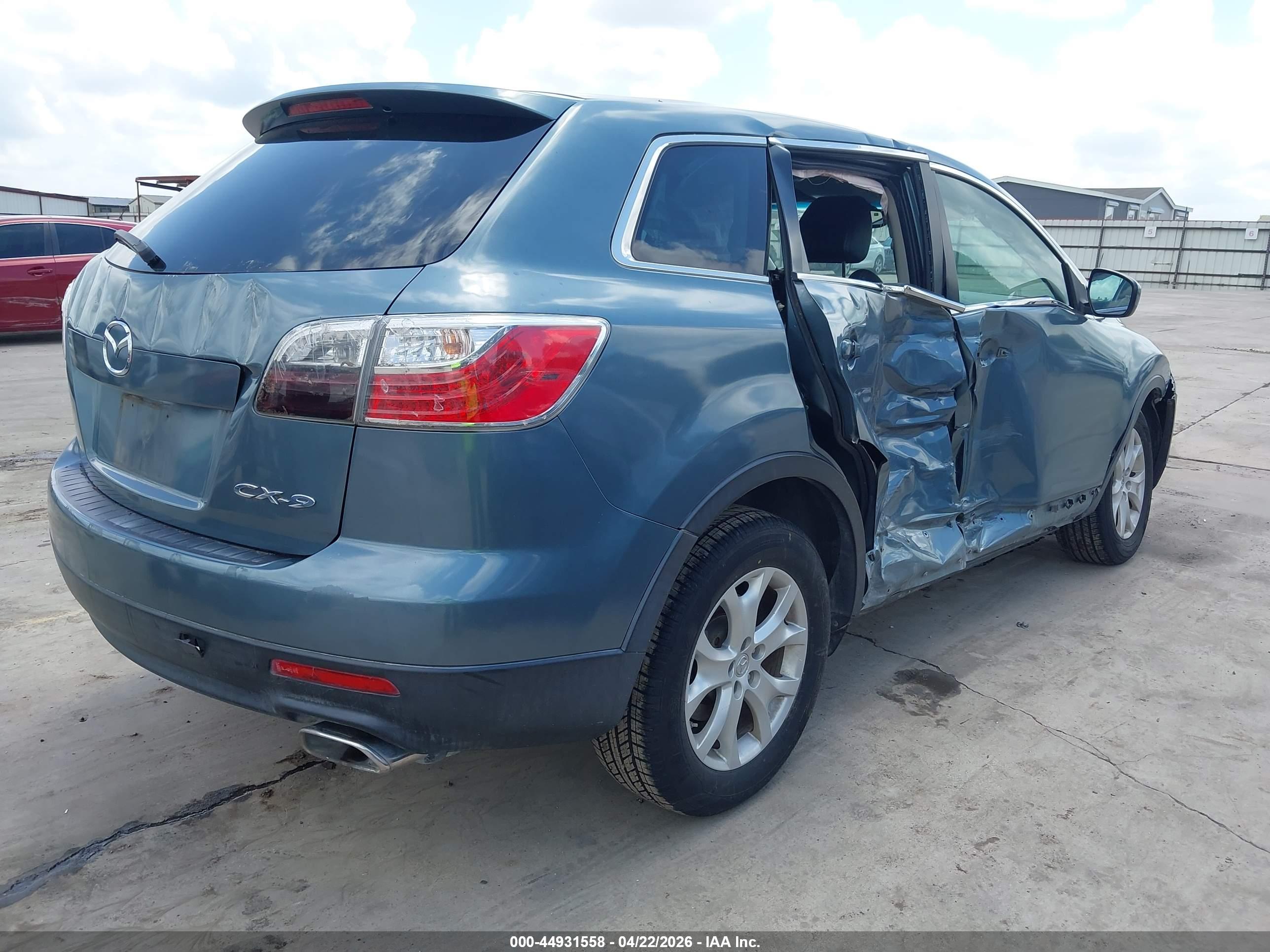 MAZDA CX-9 image 4