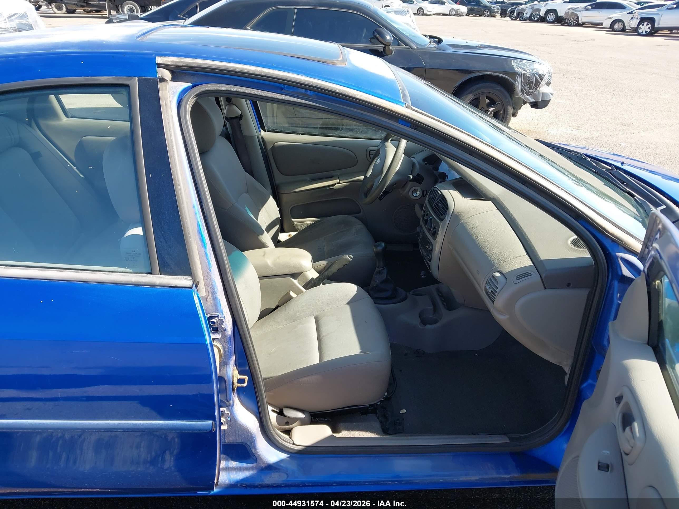 DODGE NEON image 5