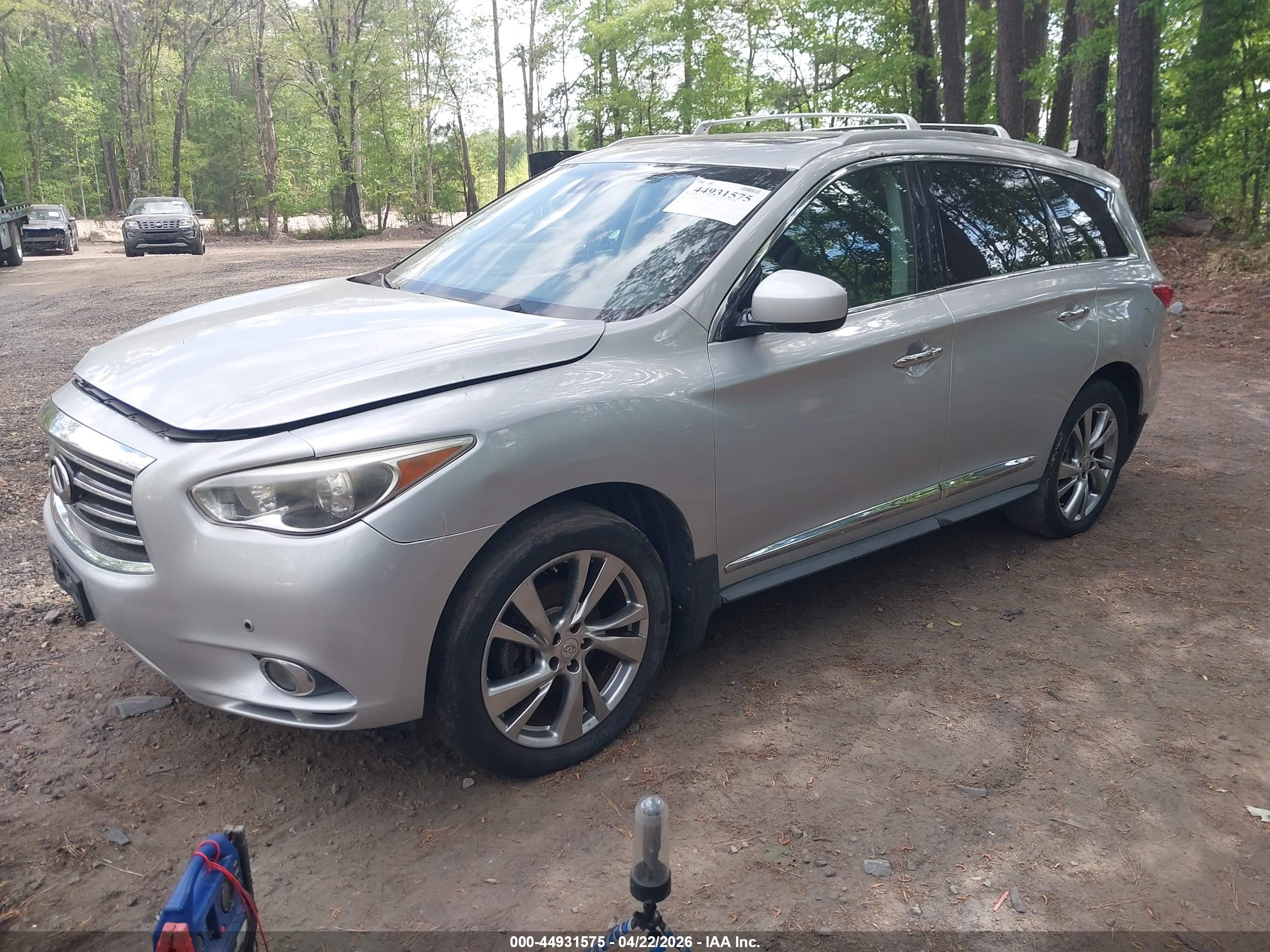 INFINITI JX35 image 2