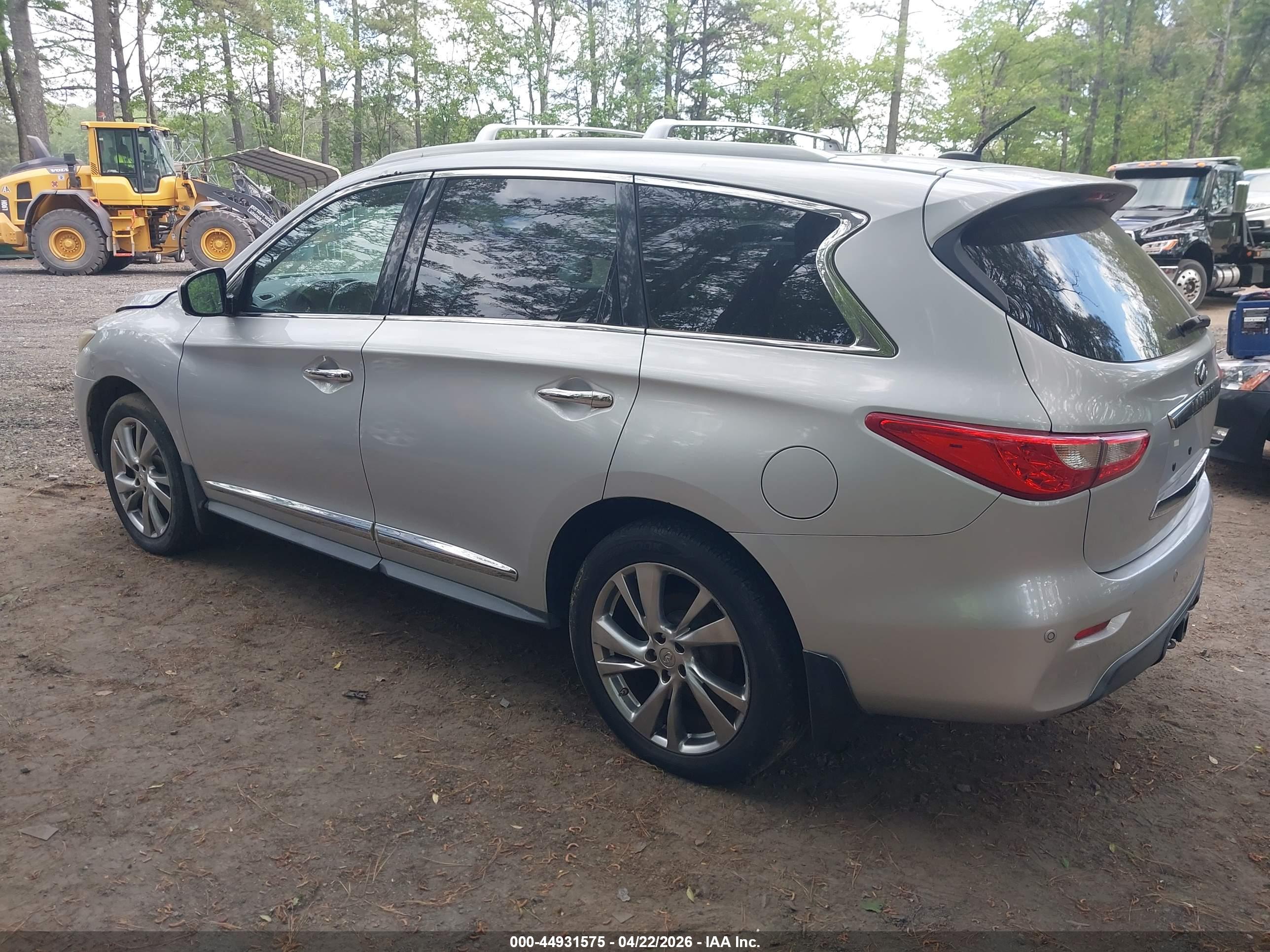 INFINITI JX35 image 3