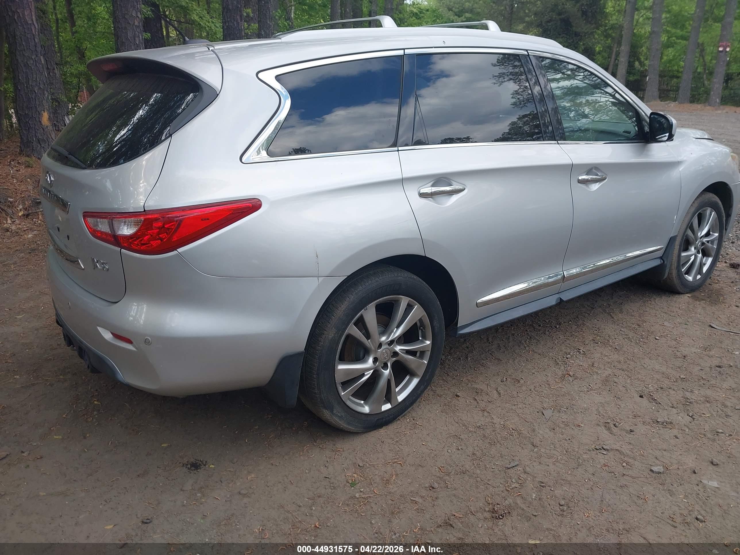 INFINITI JX35 image 4