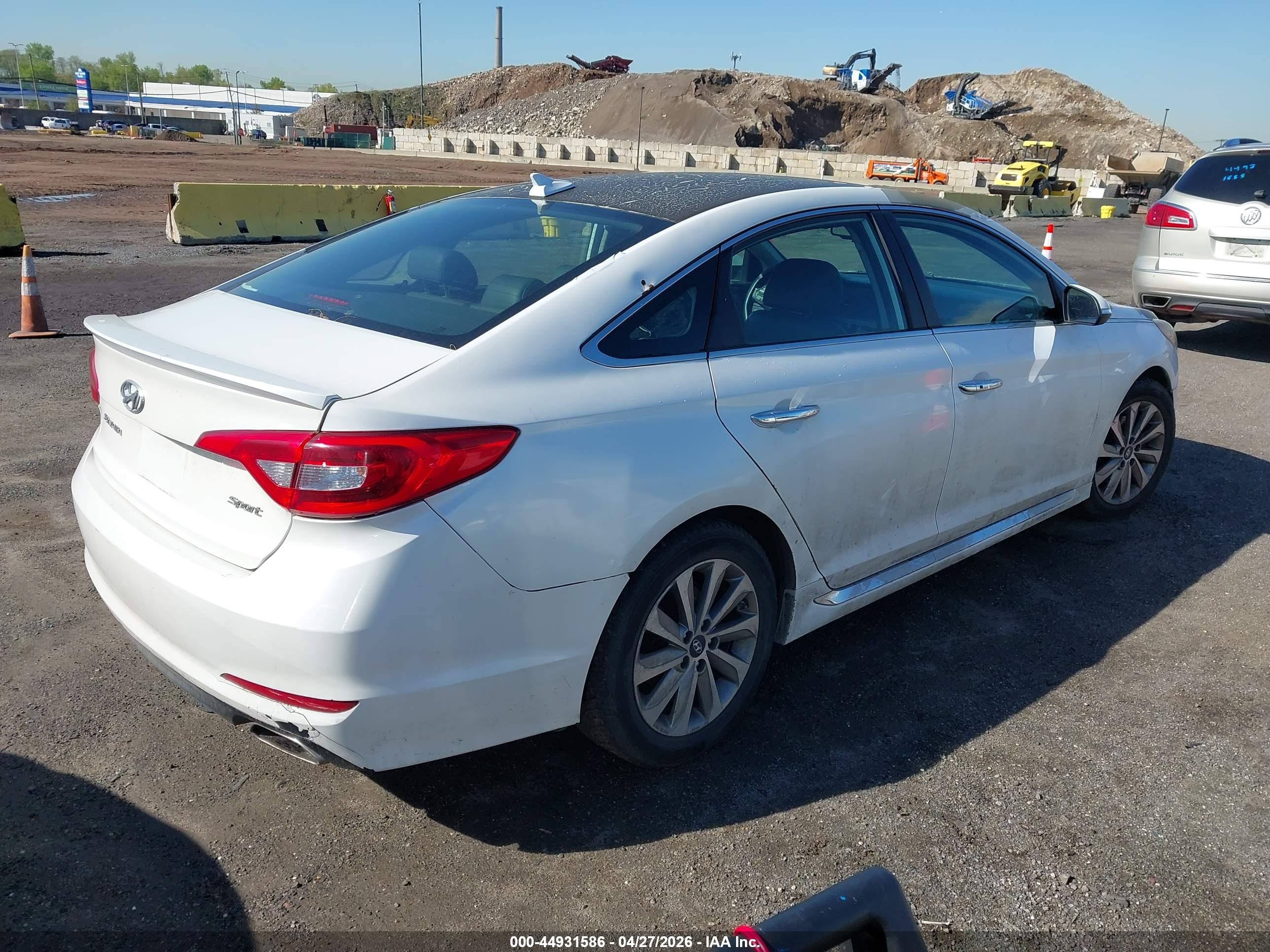 HYUNDAI SONATA image 4