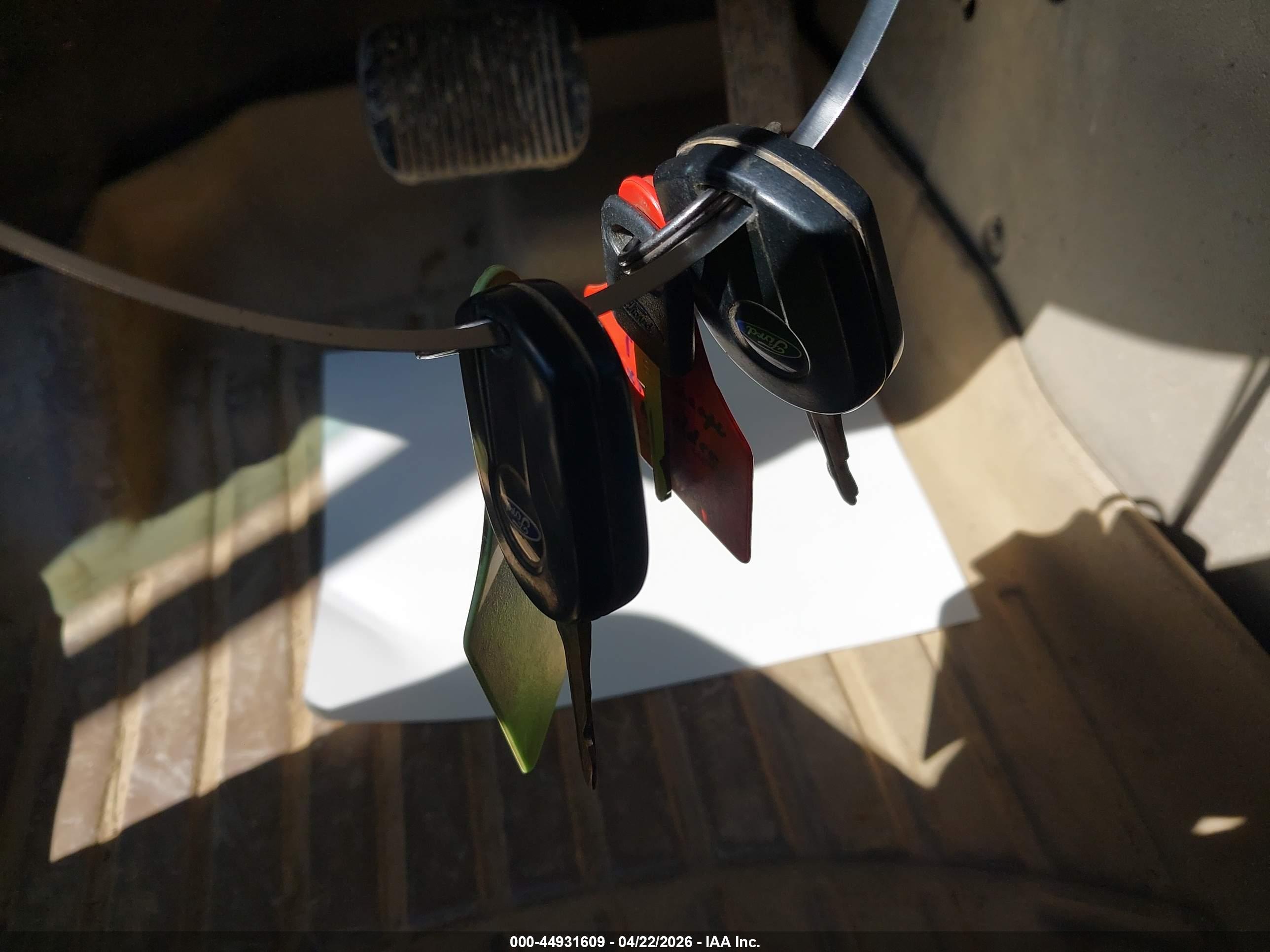 FORD ESCAPE image 11