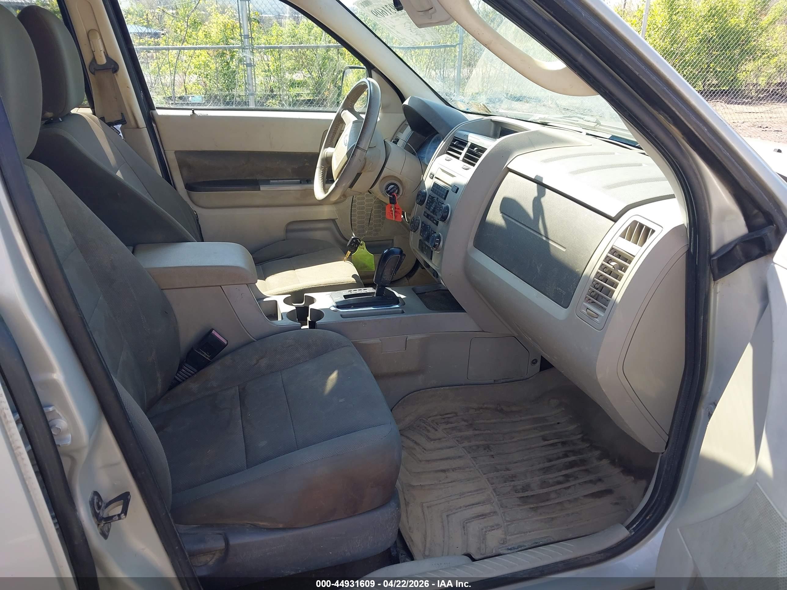FORD ESCAPE image 5