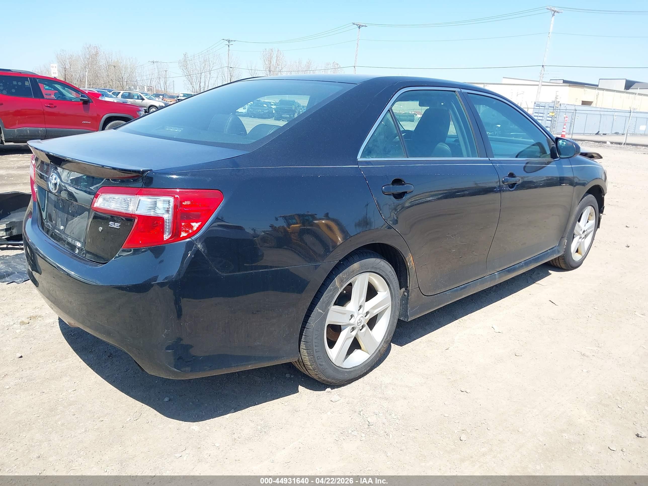TOYOTA CAMRY image 4