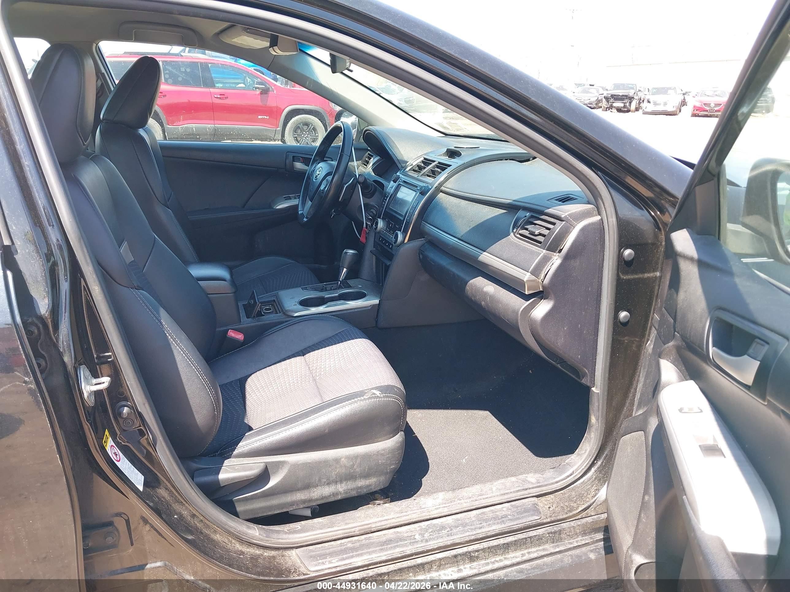 TOYOTA CAMRY image 5