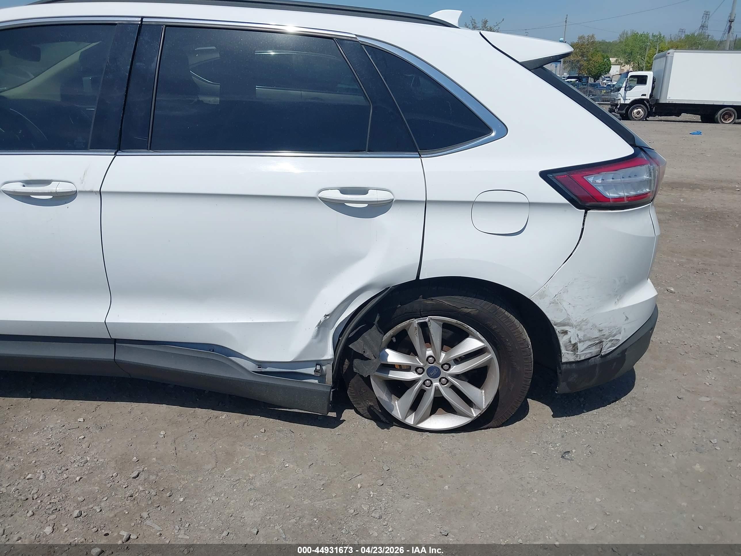 FORD EDGE image 6