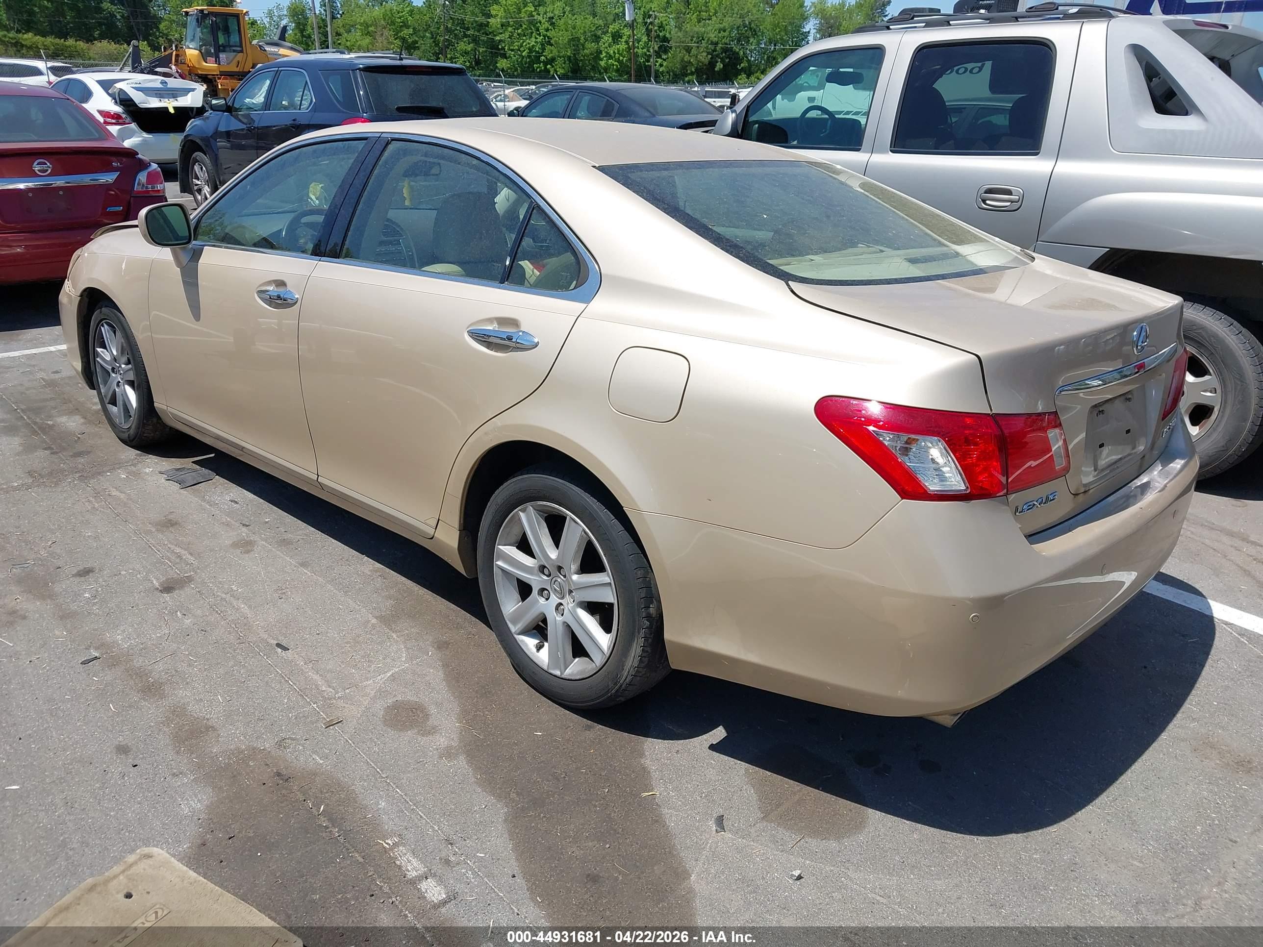 LEXUS ES image 3