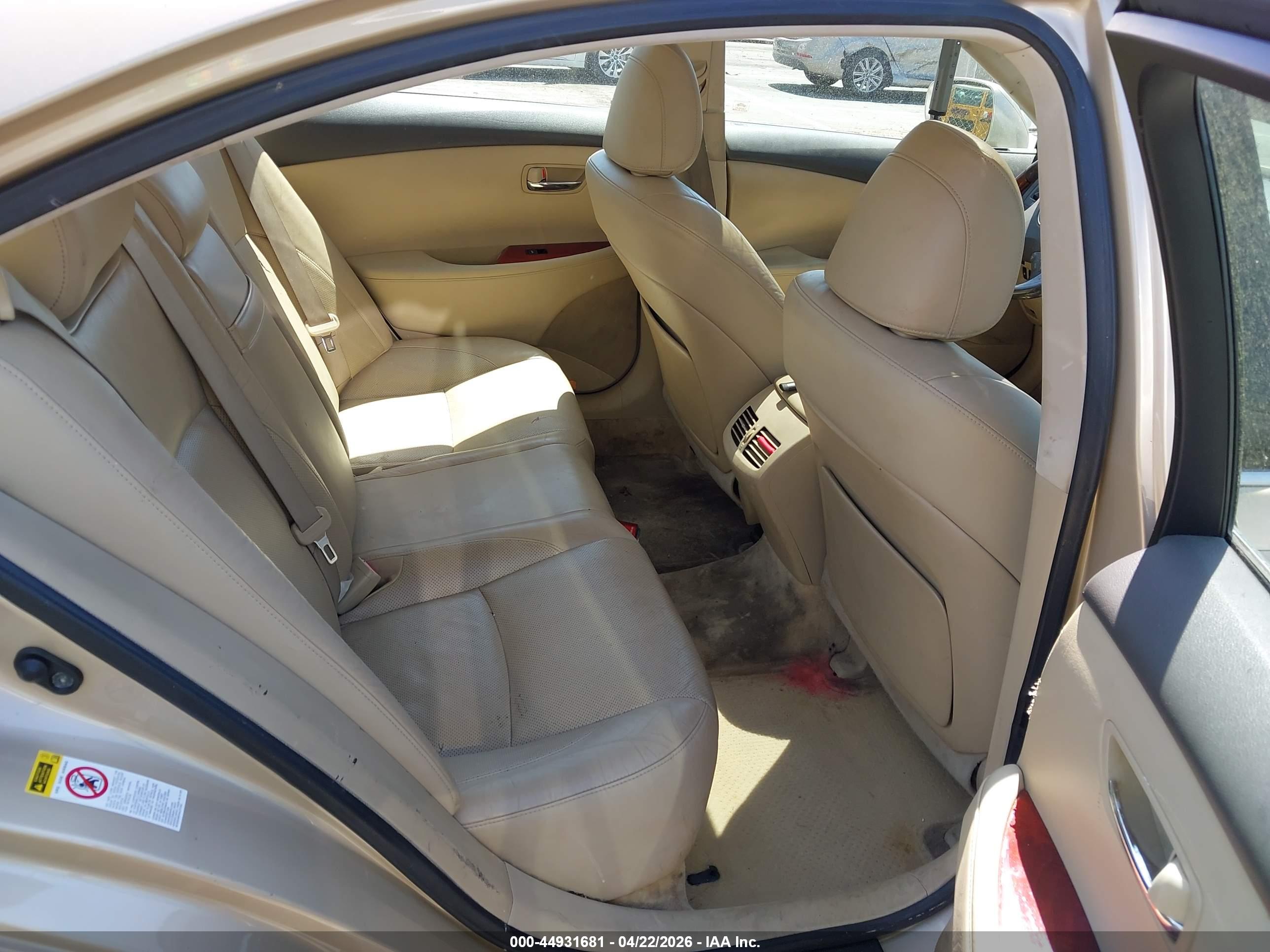 LEXUS ES image 8