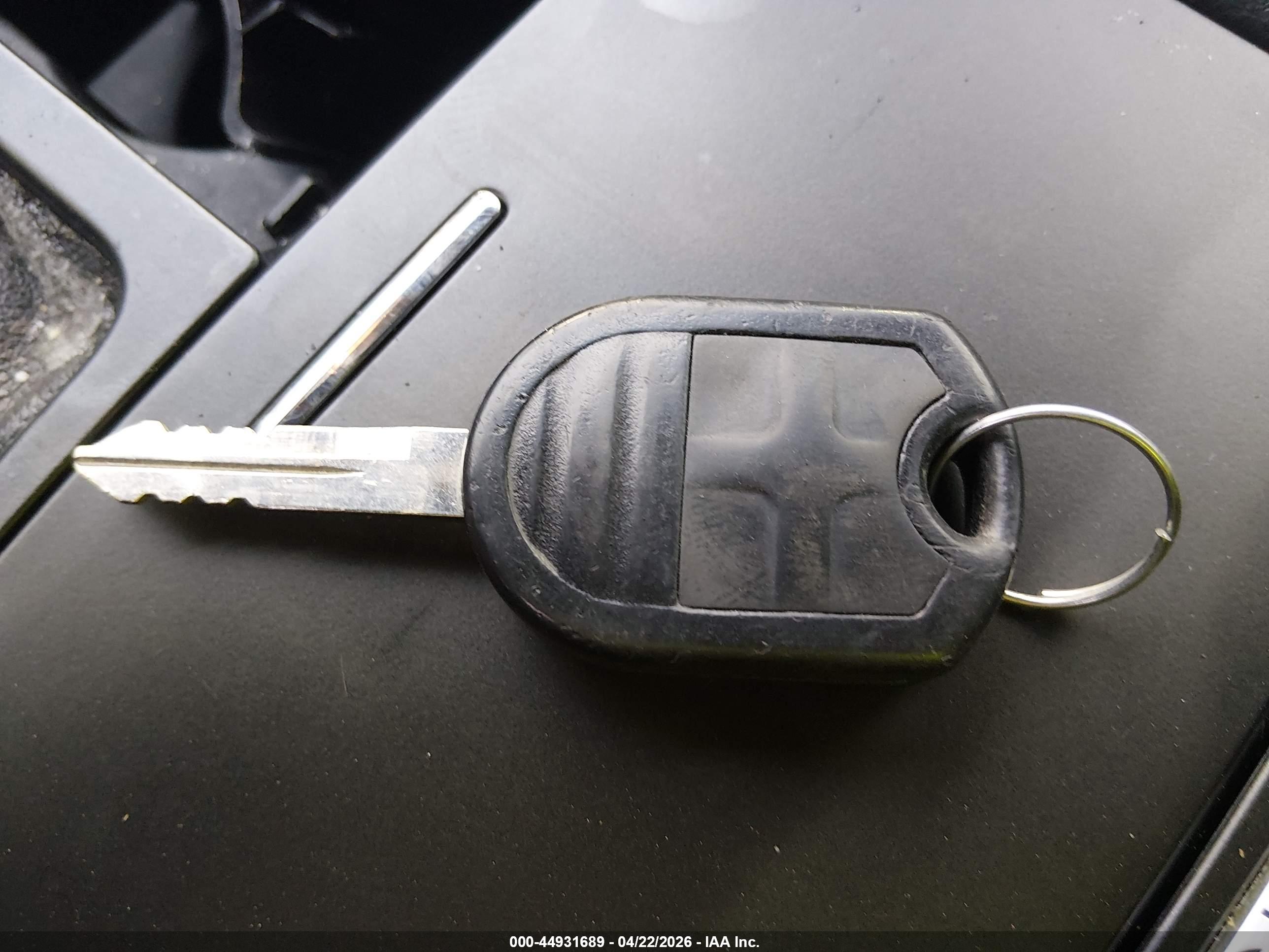 FORD TAURUS image 11