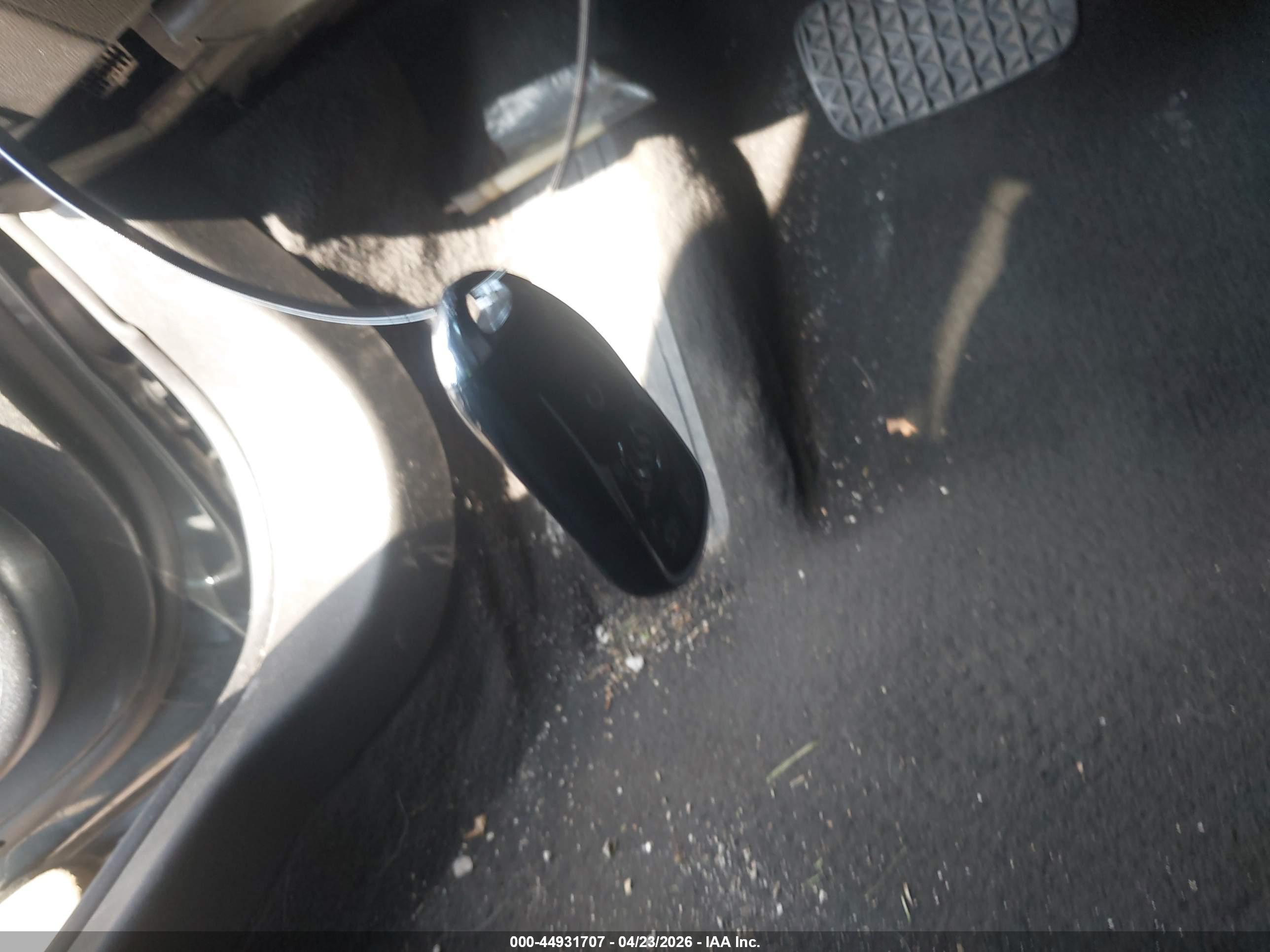 BUICK LACROSSE image 11