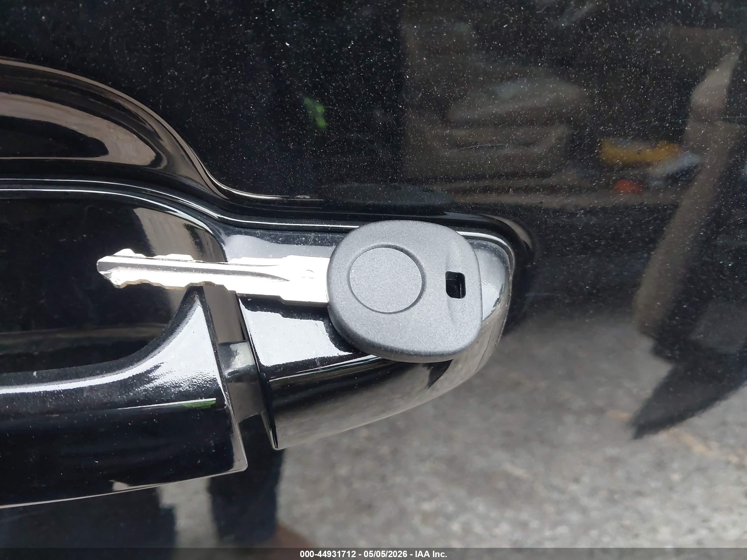GMC YUKON image 11