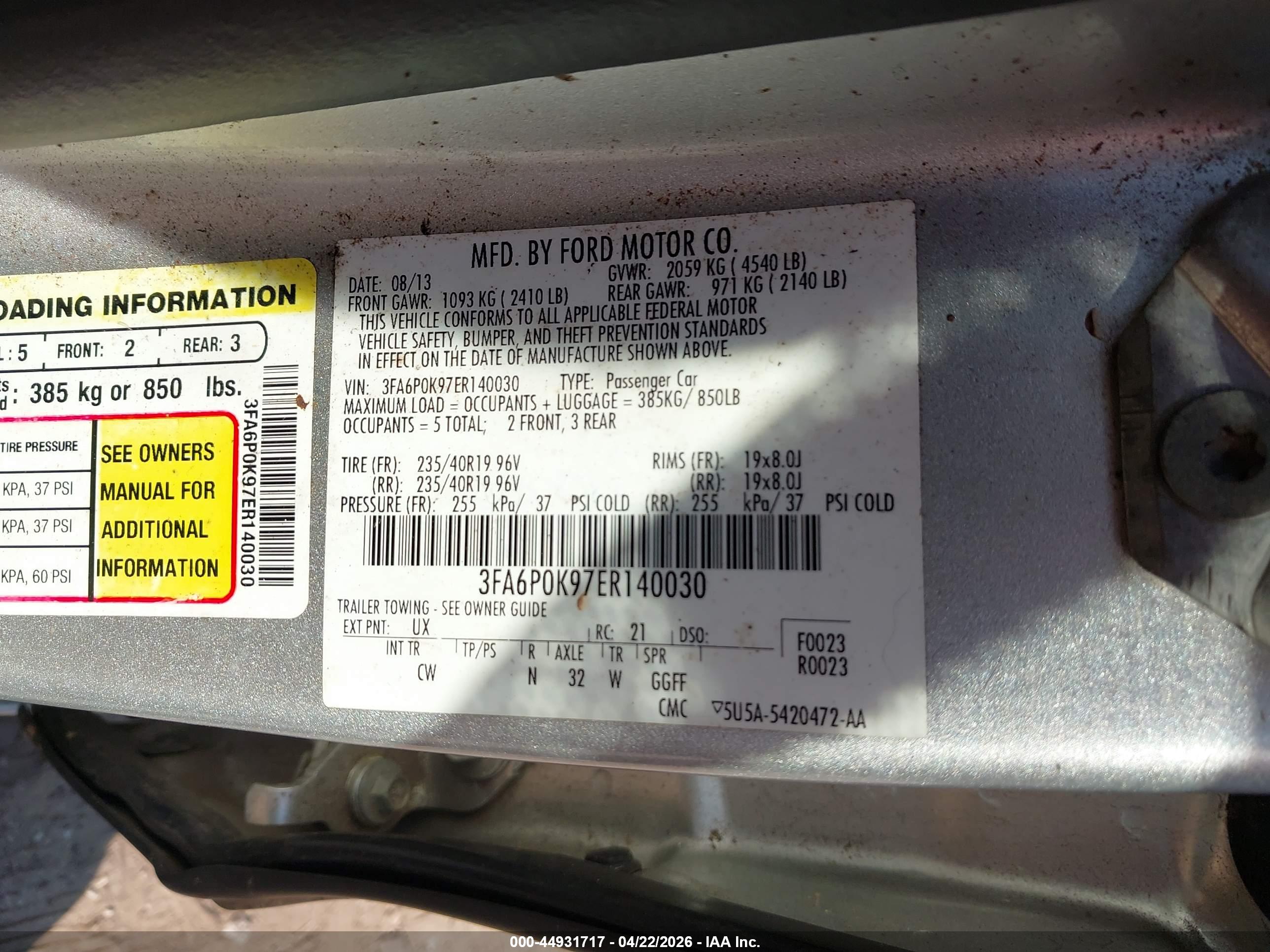 FORD FUSION image 9