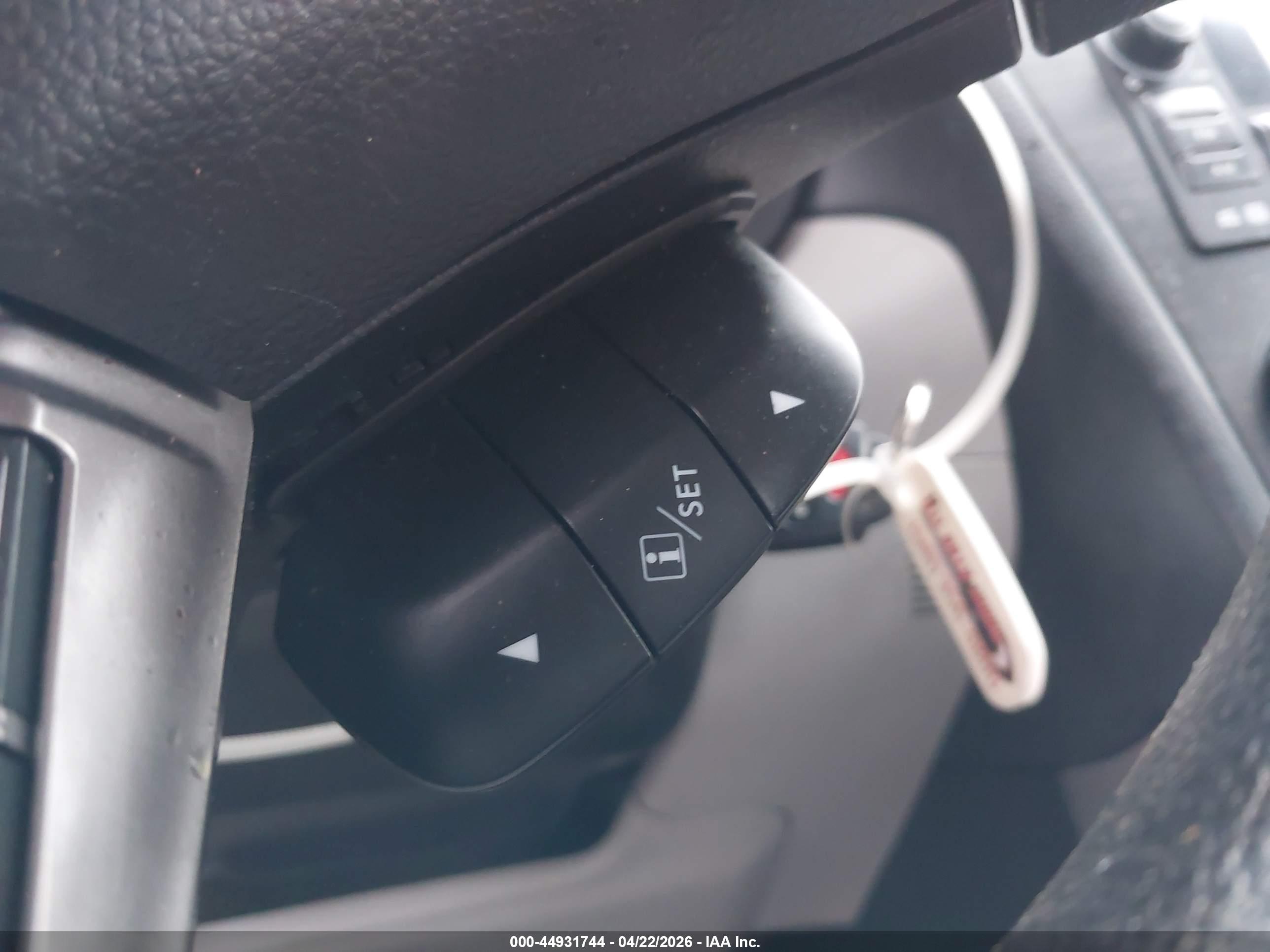 SUBARU FORESTER image 11