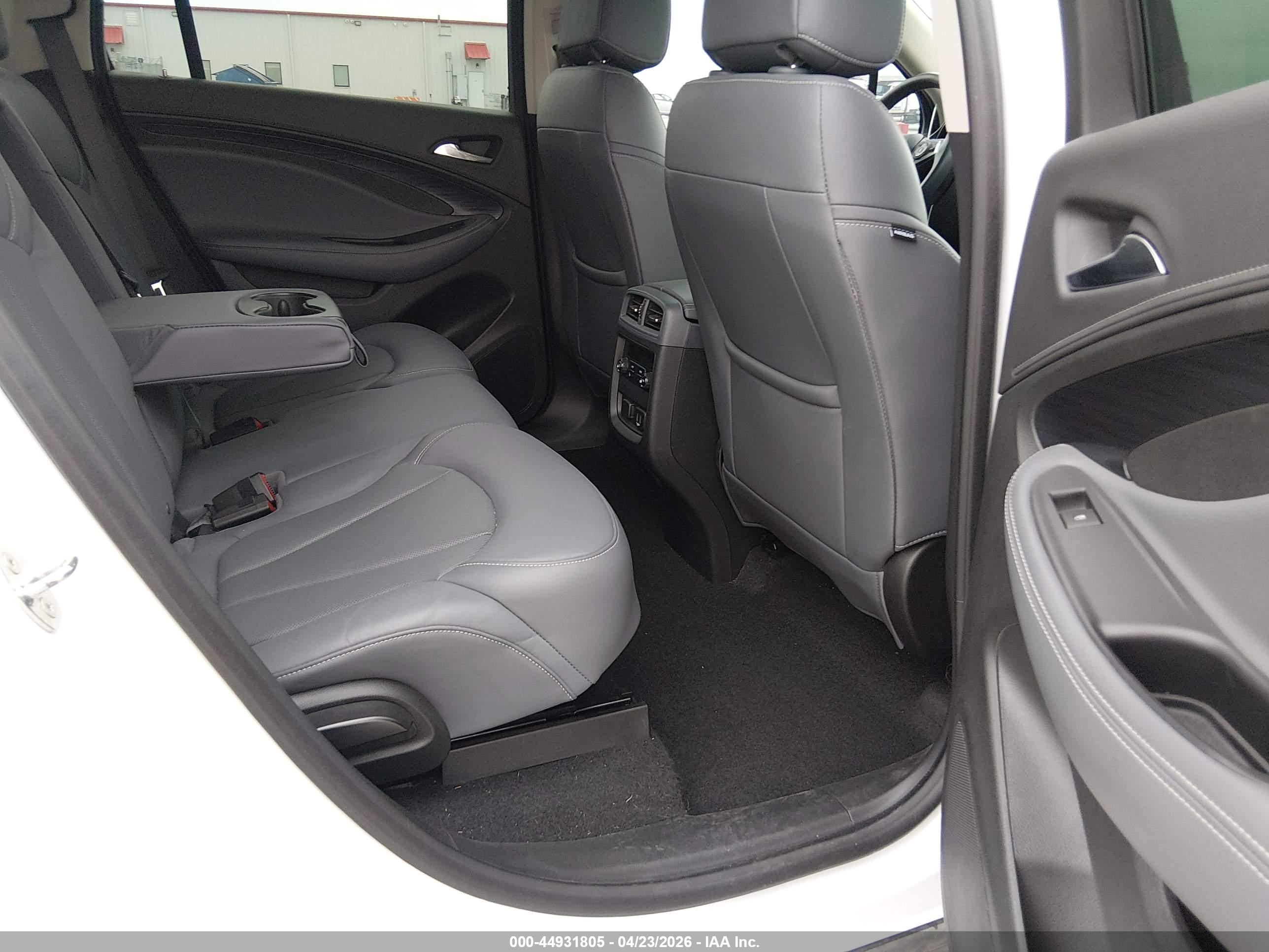 BUICK ENVISION image 8